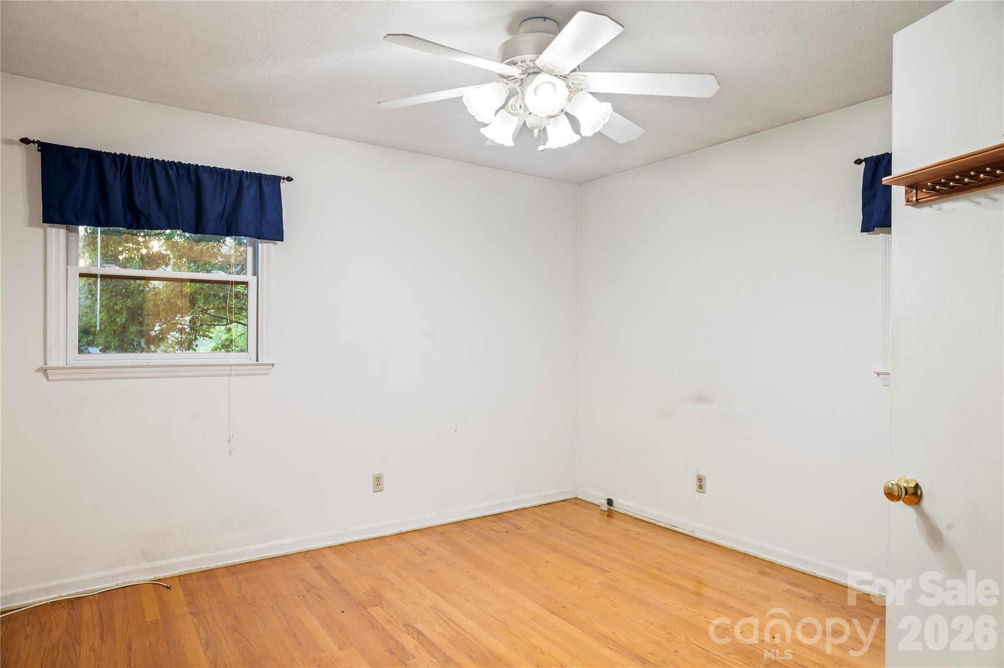 Single Family Residence at 9 Fullam Drive, Arden, photo 17 of 46