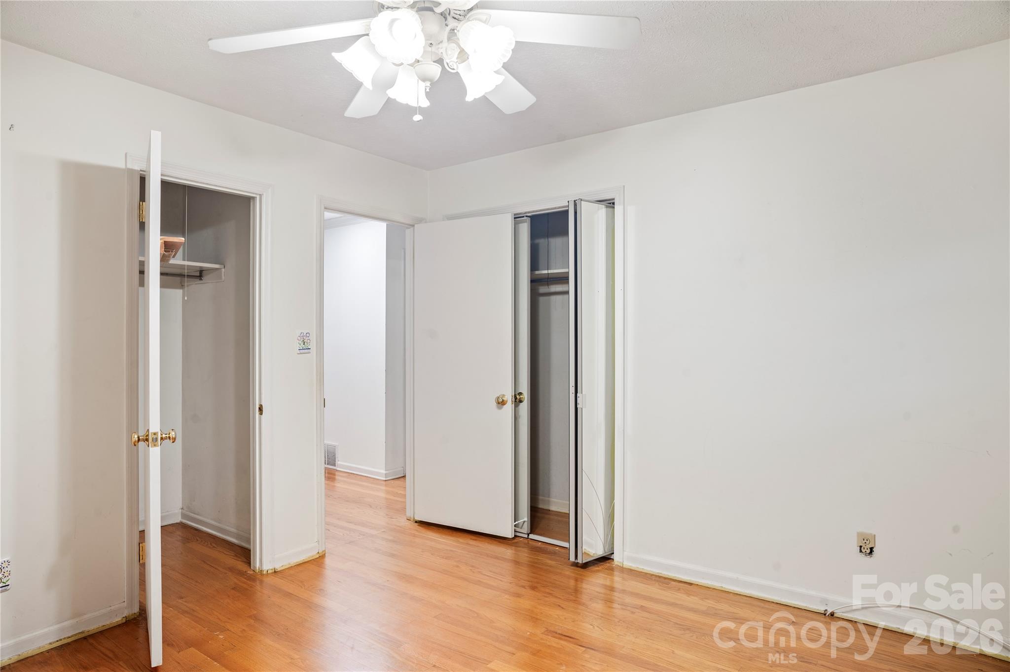 Single Family Residence at 9 Fullam Drive, Arden, photo 18 of 46