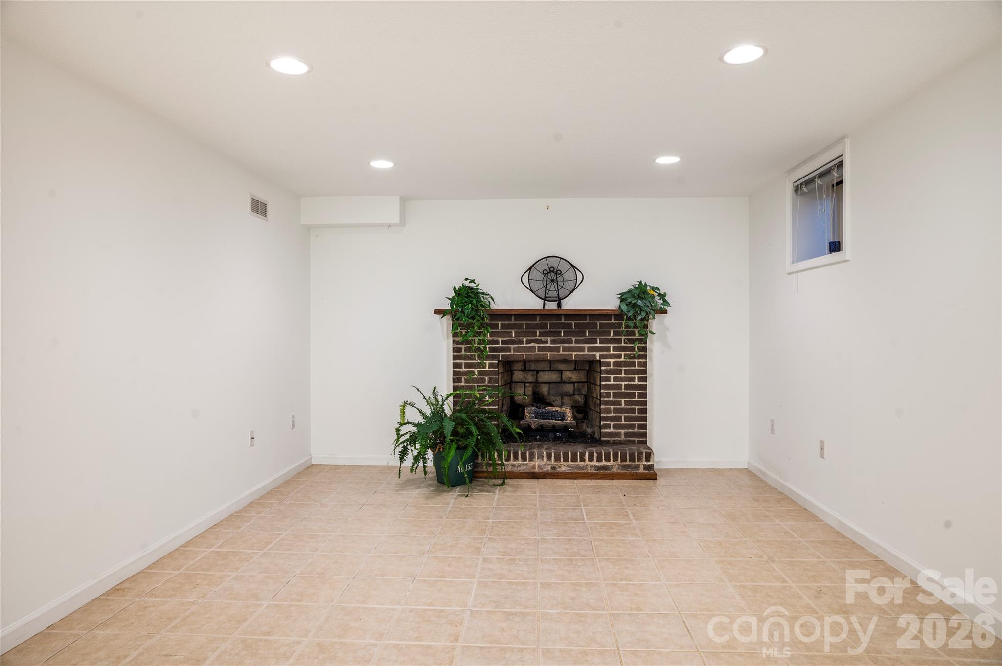 Single Family Residence at 9 Fullam Drive, Arden, photo 41 of 46