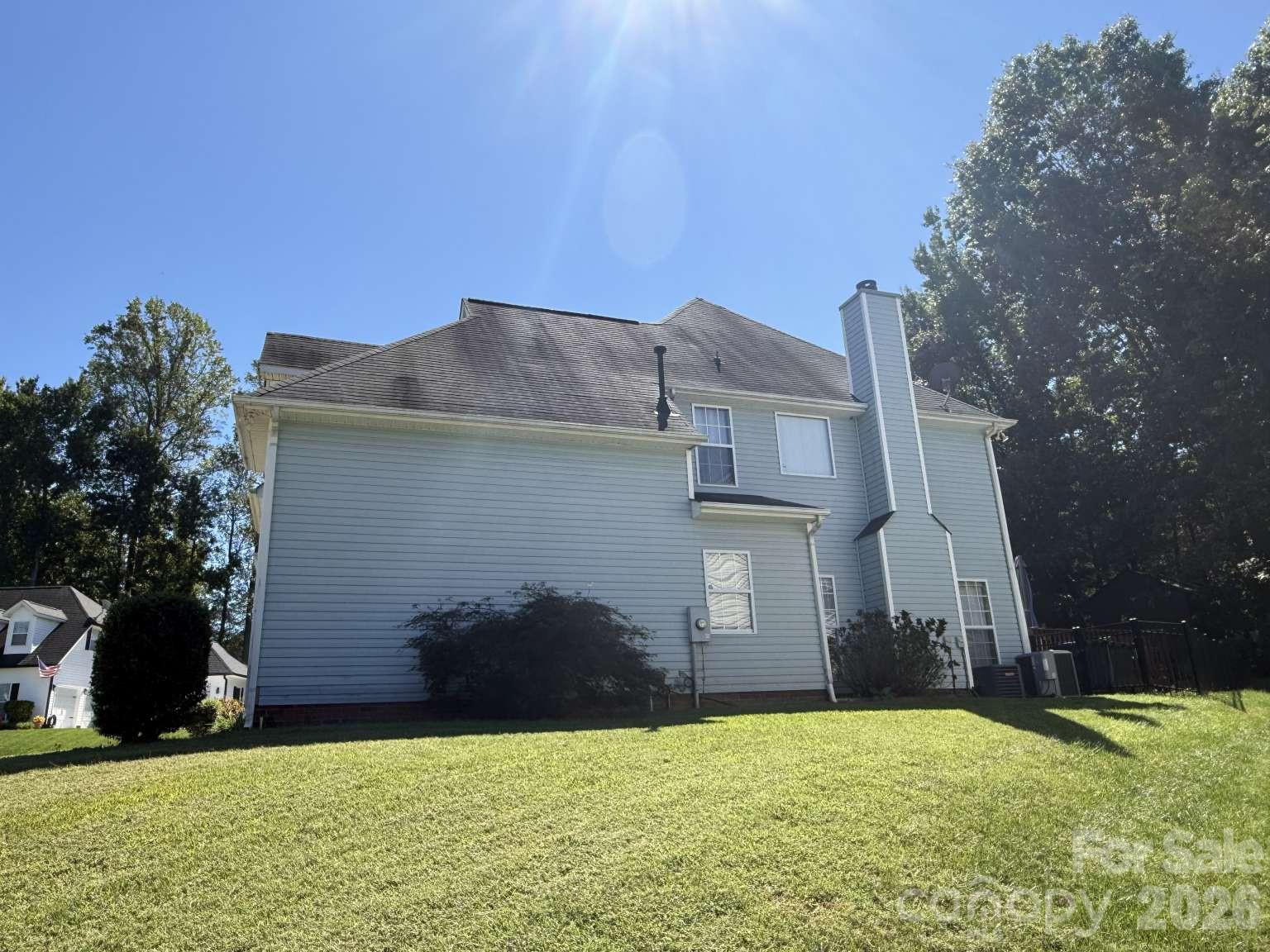 Single Family Residence at 715 W Cheval Drive, Fort Mill, photo 7 of 31