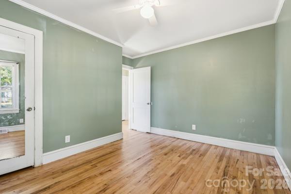 Single Family Residence at 1411 Reid Street, Statesville, photo 12 of 27