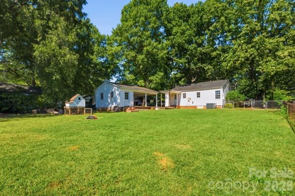 Single Family Residence at 1411 Reid Street, Statesville, photo 22 of 27