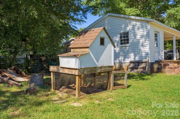 Single Family Residence at 1411 Reid Street, Statesville, photo 23 of 27