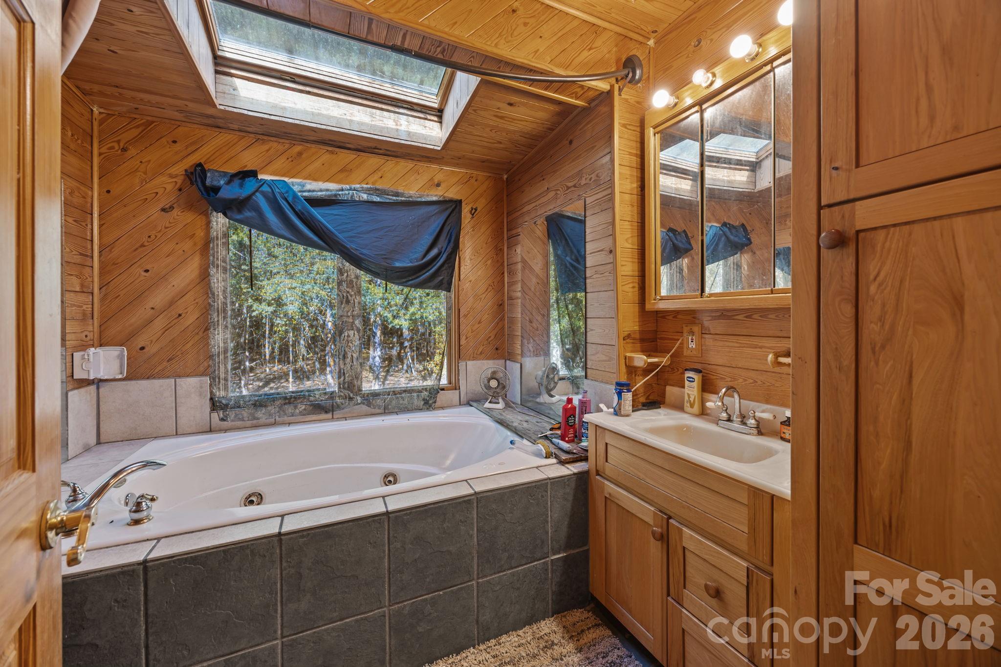 3178 Foxford Upstairs Bathroom - 3178 Foxford Drive, Concord