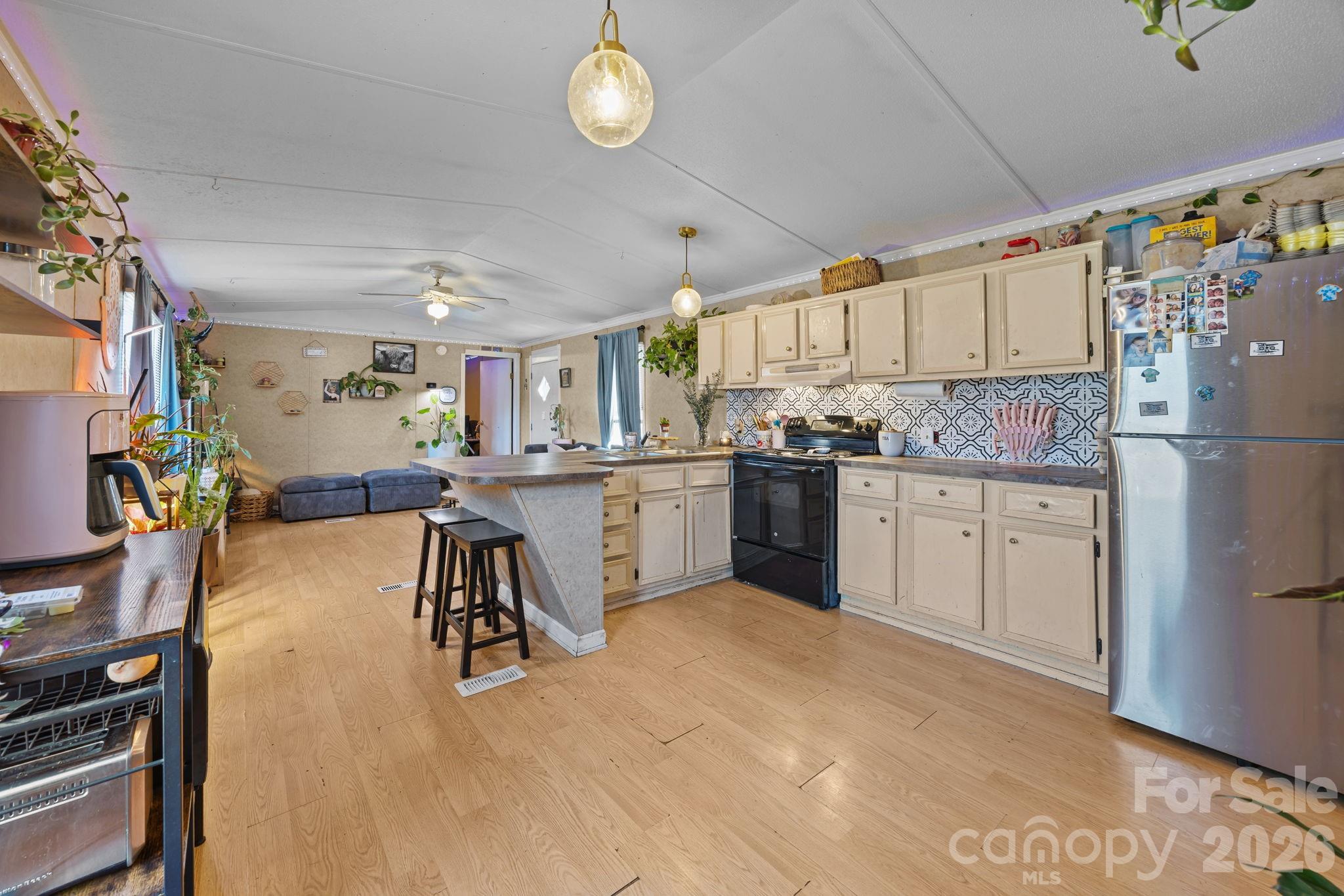 Single Family Residence at 3178 Foxford Drive, Concord, photo 24 of 50
