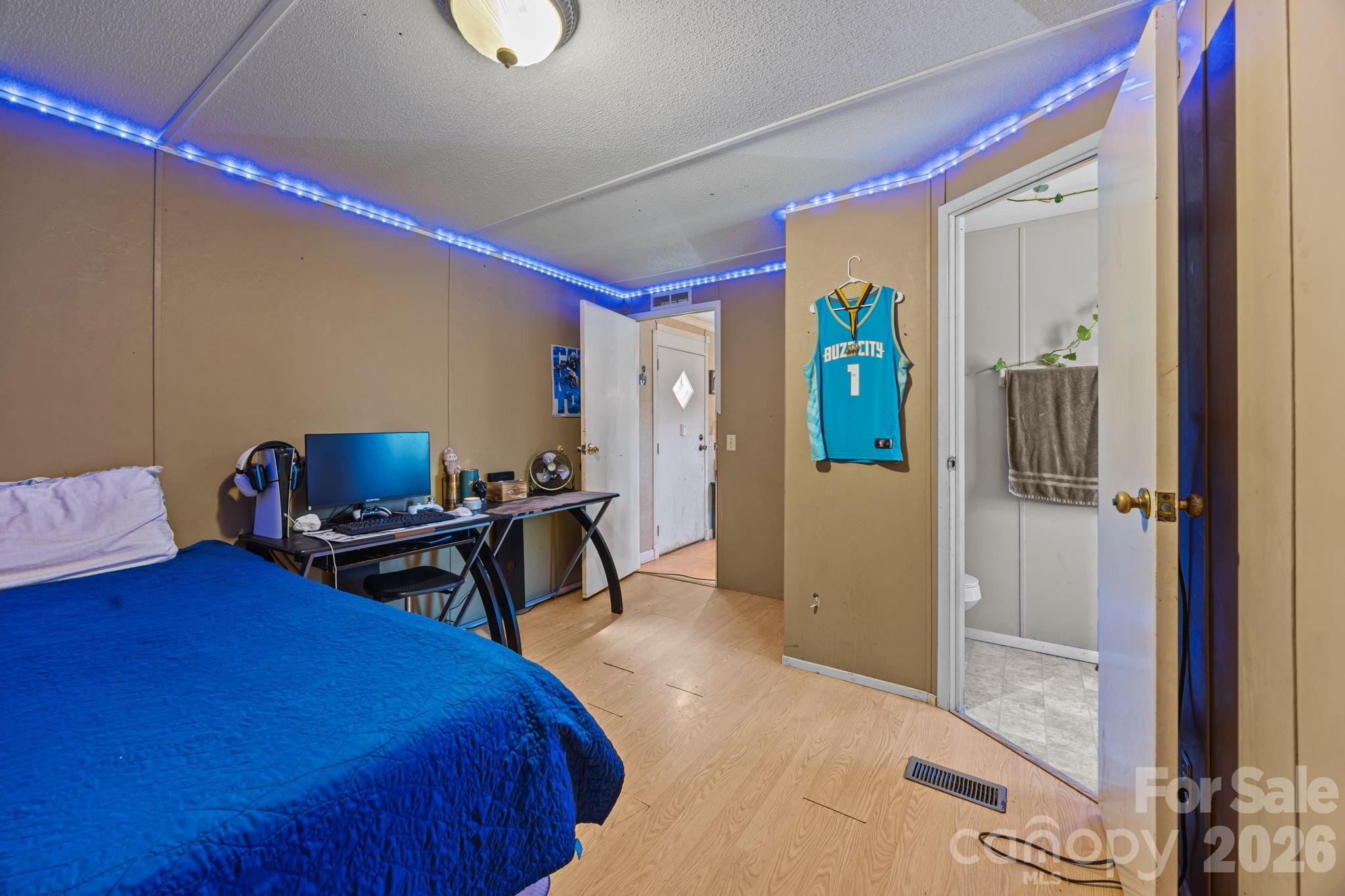 Single Family Residence at 3178 Foxford Drive, Concord, photo 28 of 50