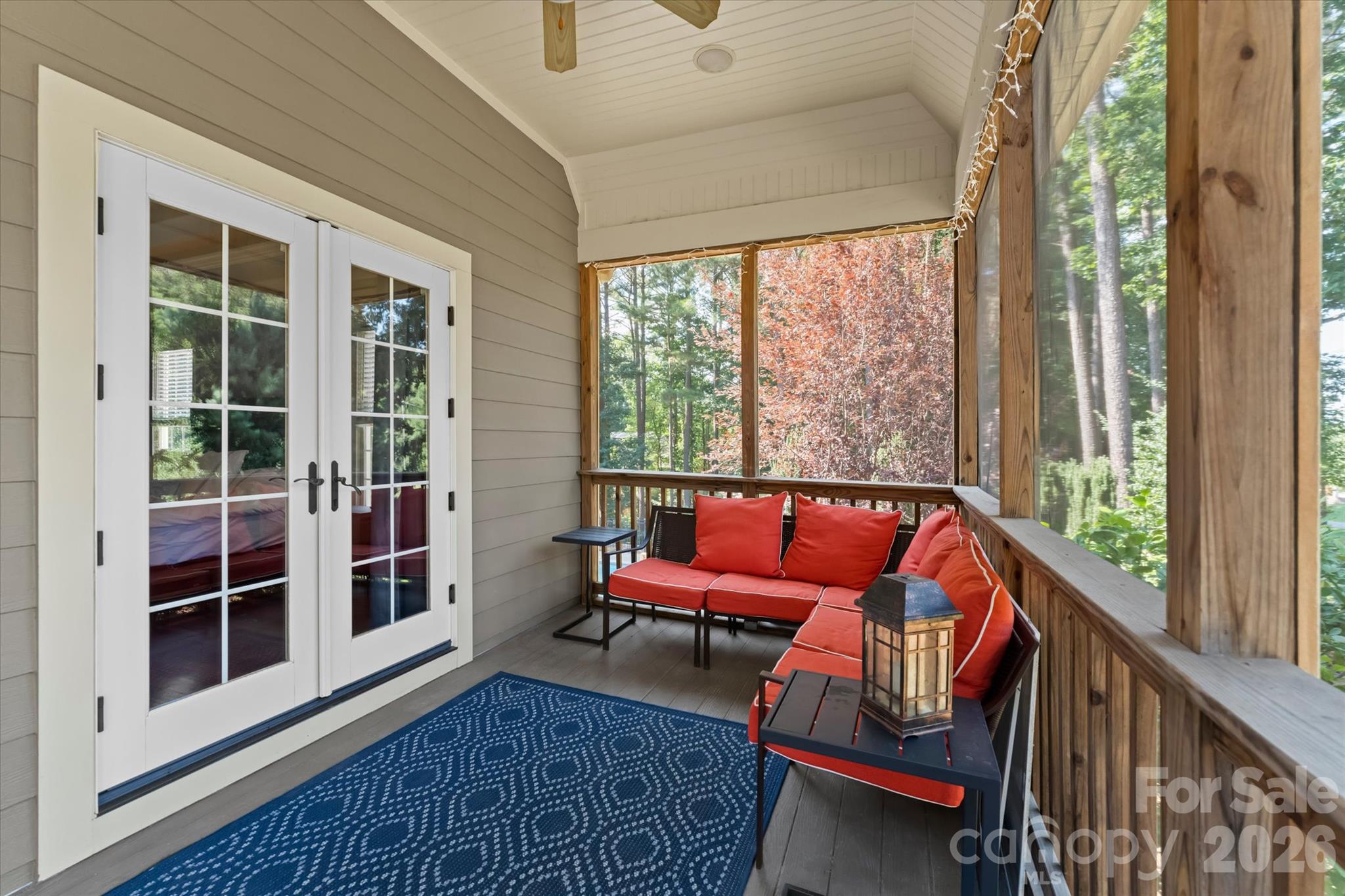 Screened-in porch - 4552 Sawgrass Court, Denver