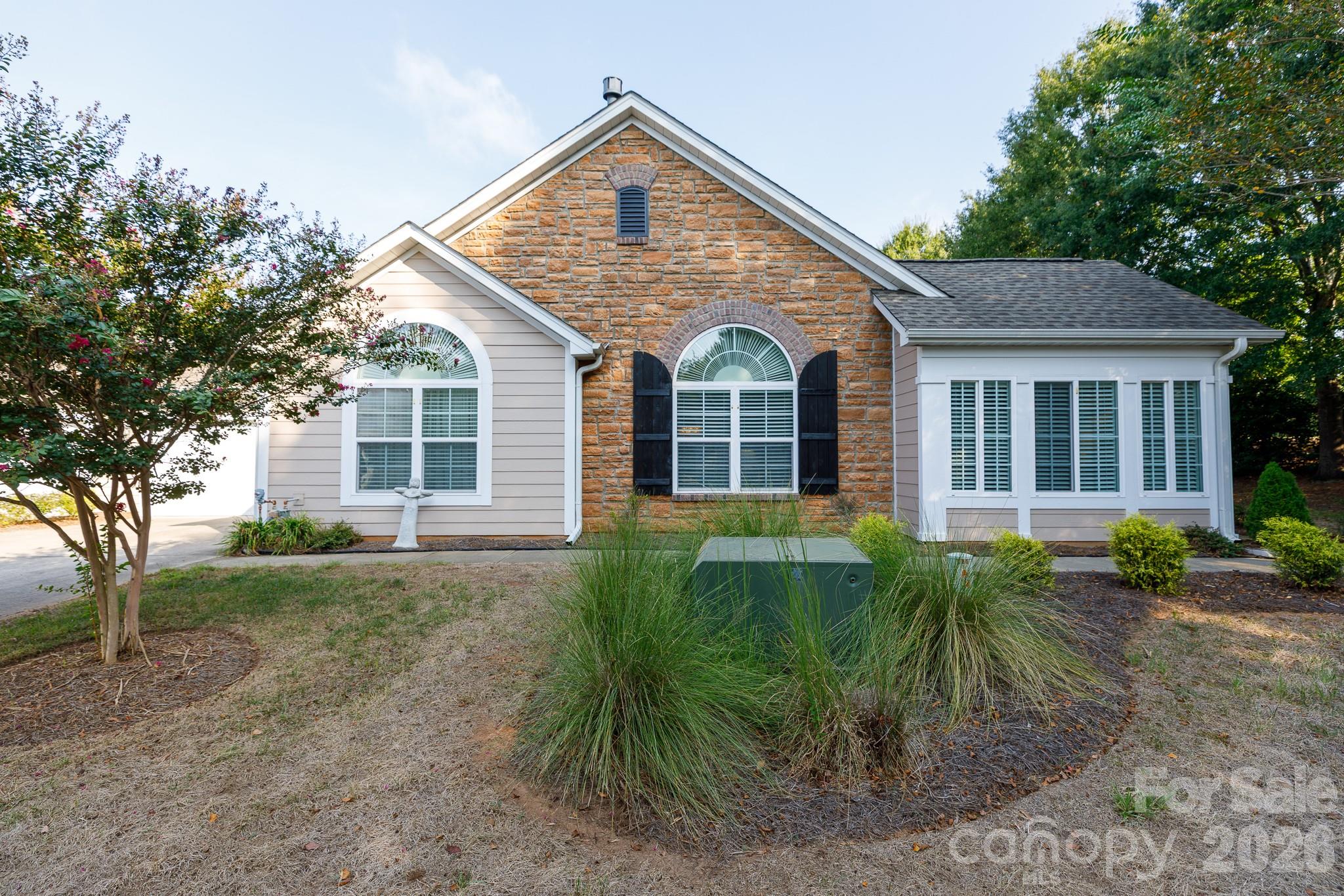 132 Lone Oak Circle