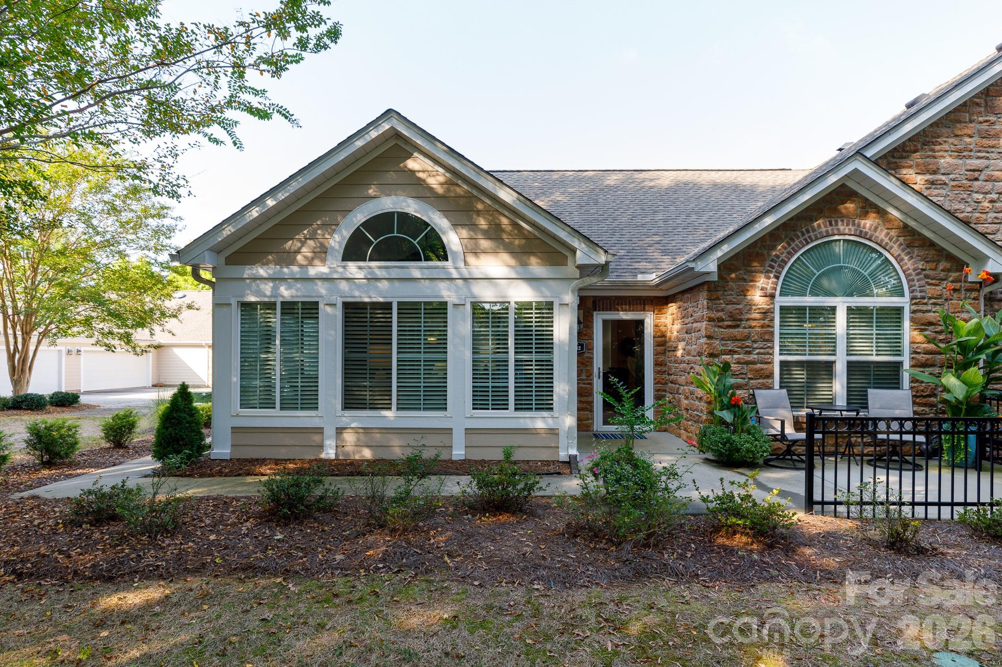 Condominium at 132 Lone Oak Circle, Rock Hill, photo 6 of 46