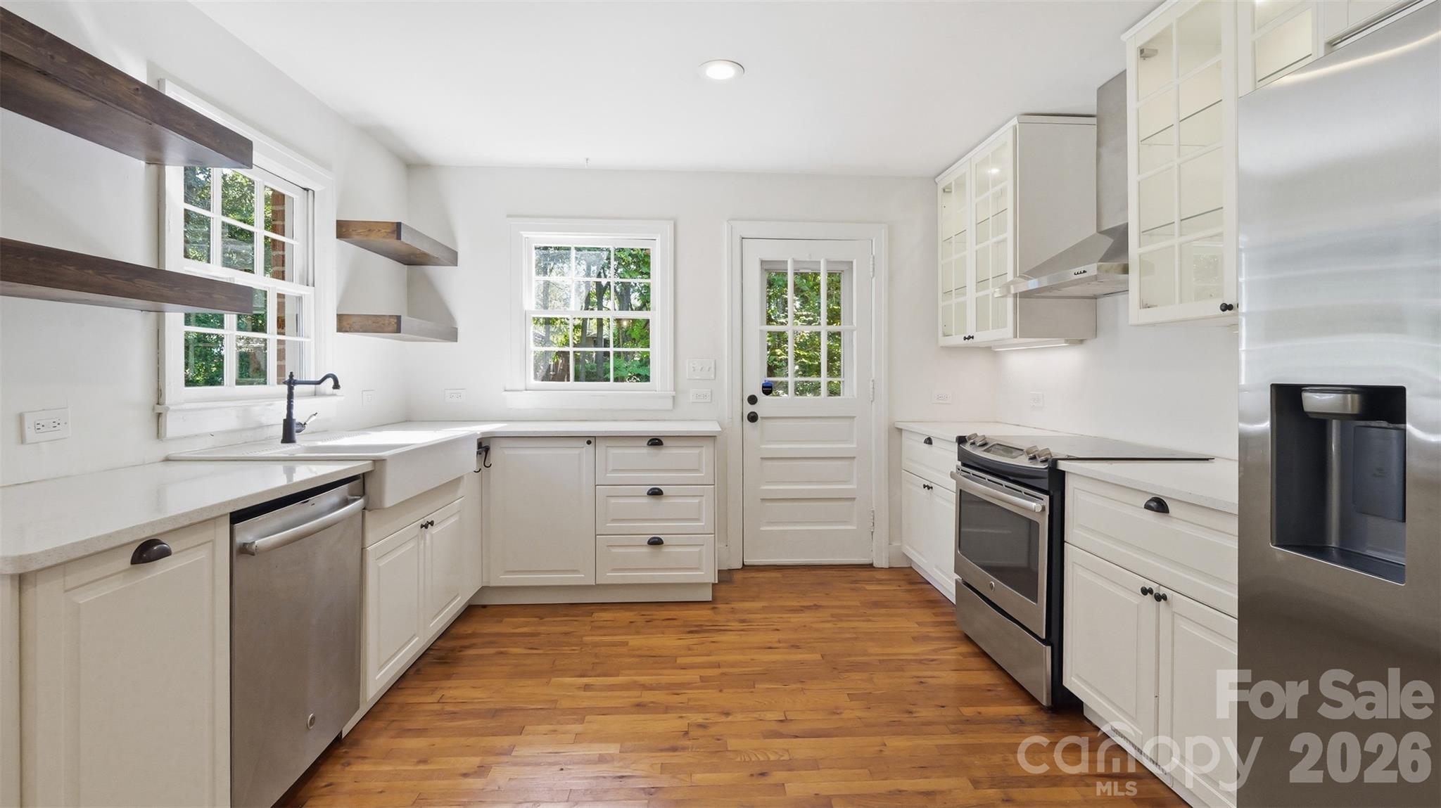 Single Family Residence at 1004 S South Street, Gastonia, photo 6 of 36