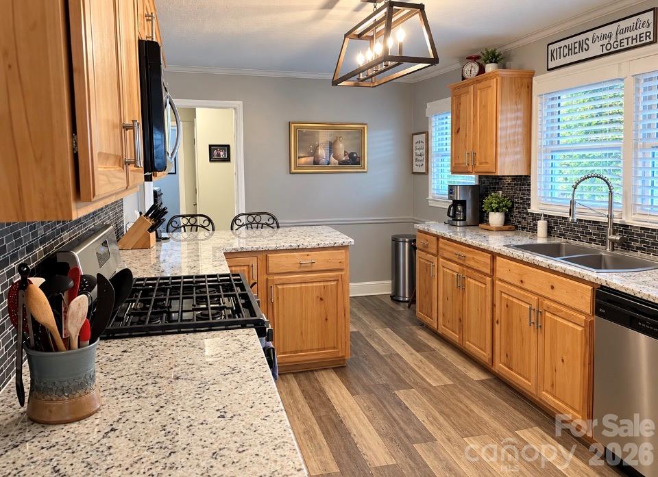 Single Family Residence at 839 W Garrison Boulevard, Gastonia, photo 2 of 25