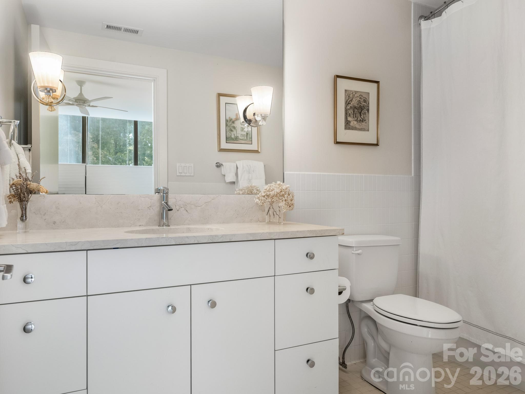 Full Bathroom #2 - 2633 Richardson Drive, Charlotte