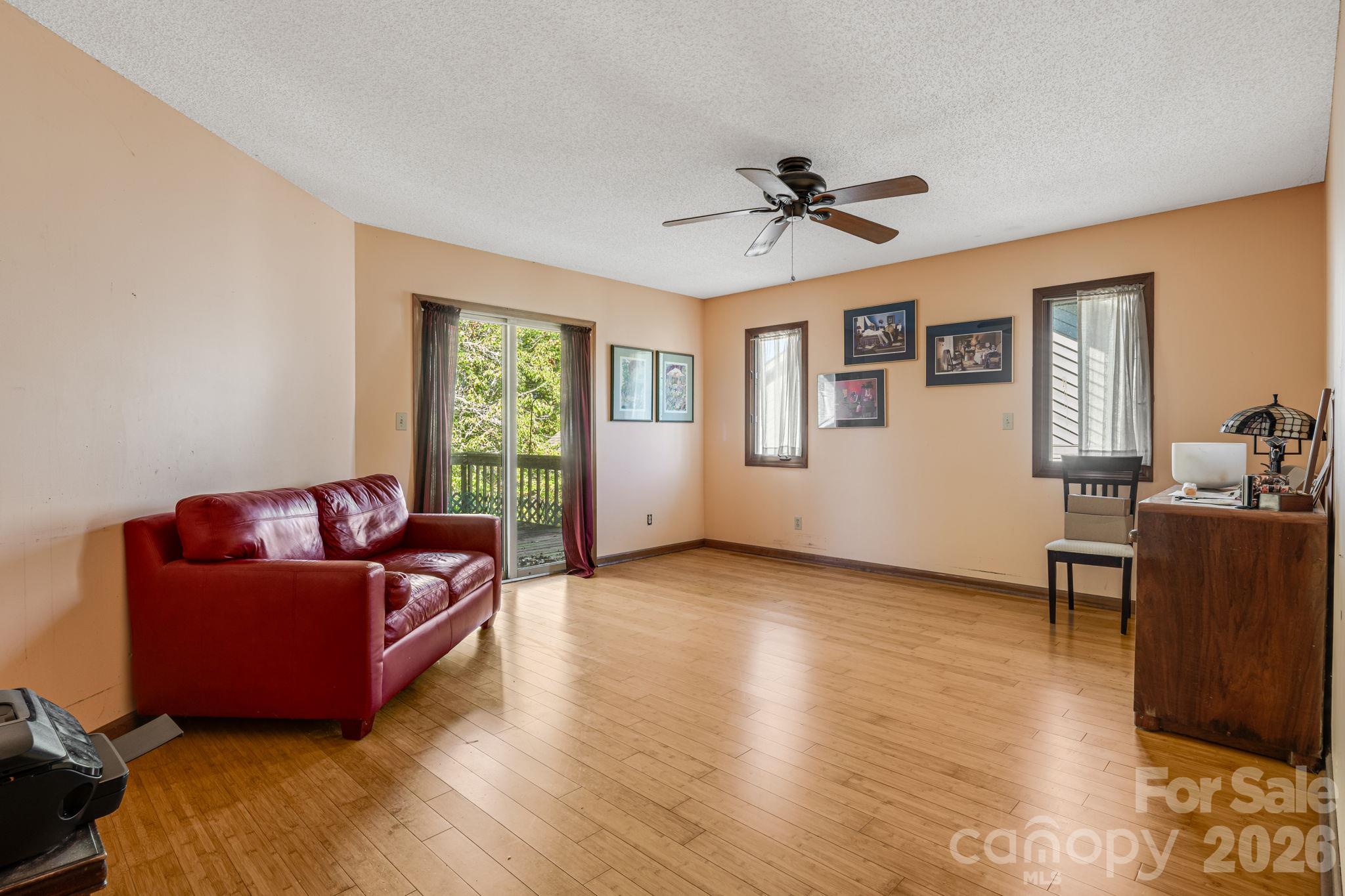 Single Family Residence at 8 Zachary Ridge Road, Asheville, photo 18 of 25