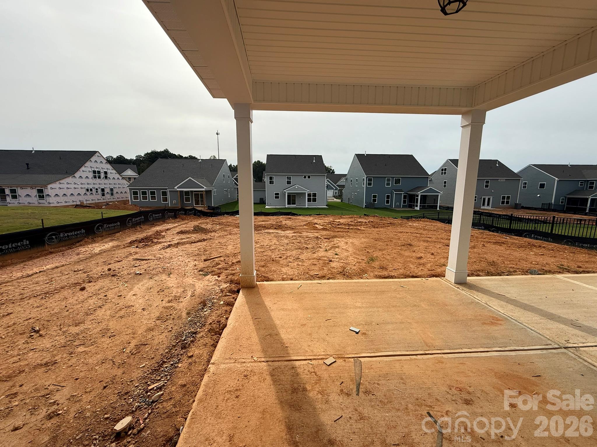 Covered porch and patio - 2223 Caravan Lane, Stanley