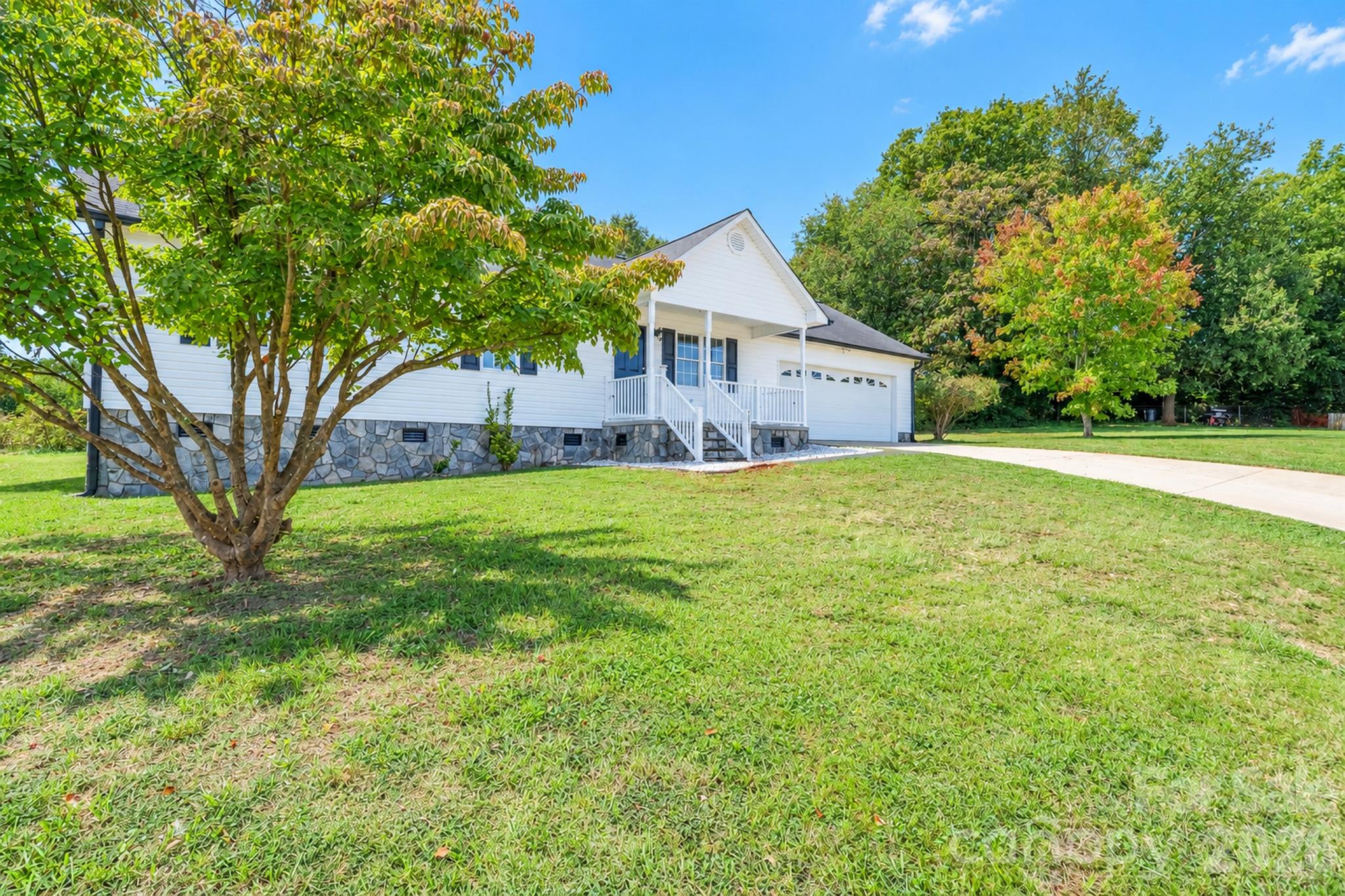 front - 1061 Isenhour Court, Maiden