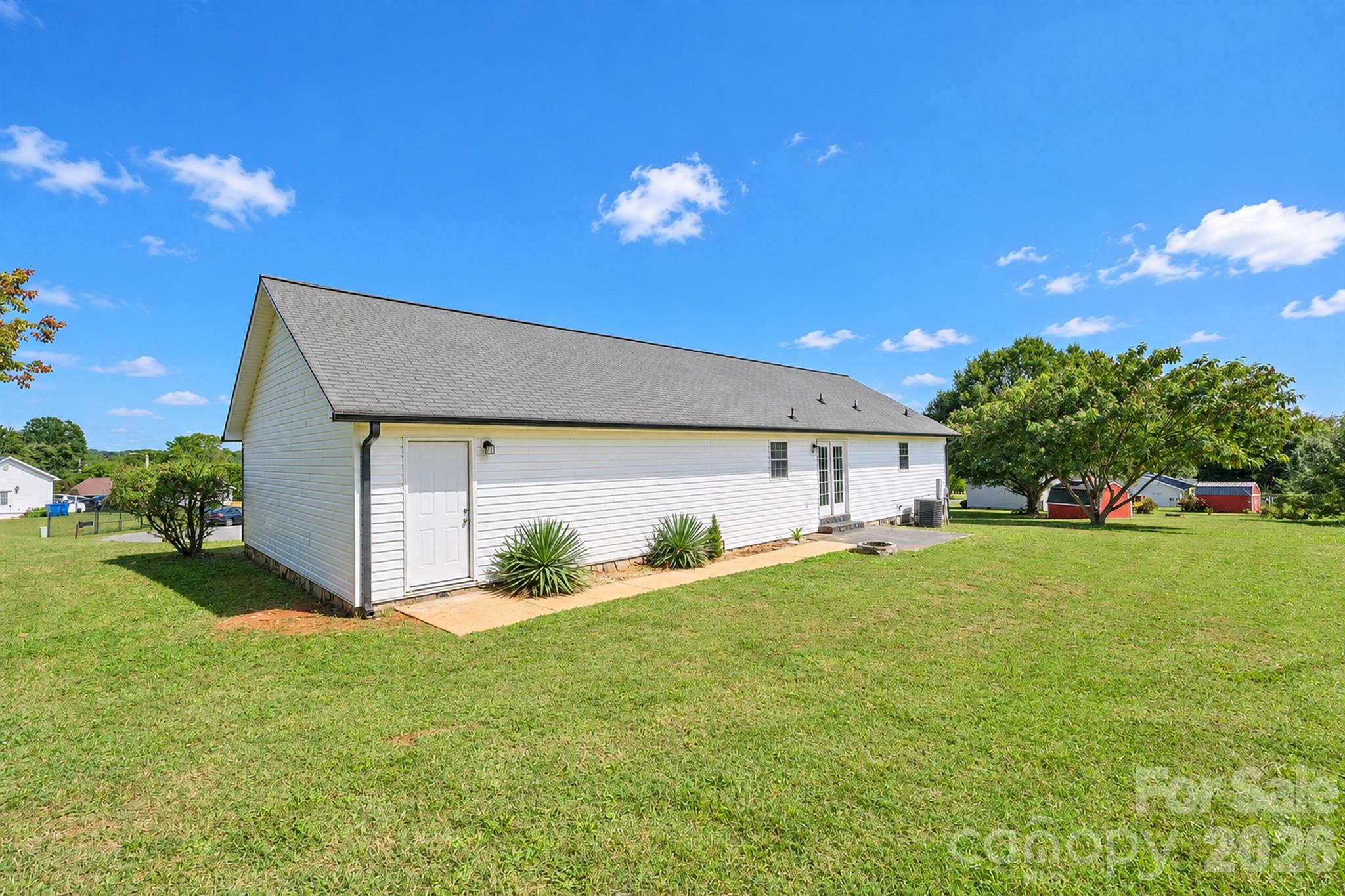 back - 1061 Isenhour Court, Maiden