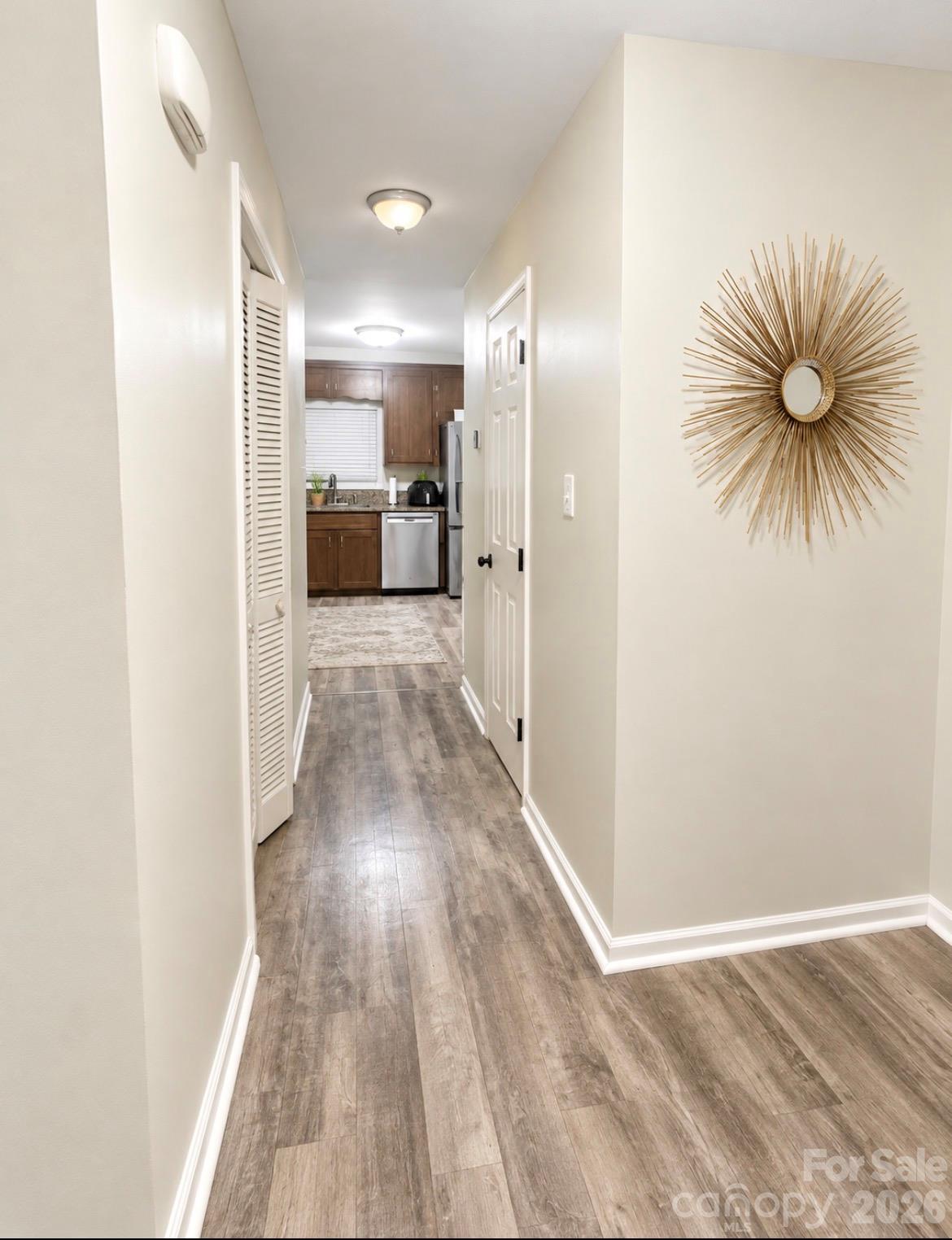 Single Family Residence at 7332 Cedarbrook Drive, Charlotte, photo 3 of 19