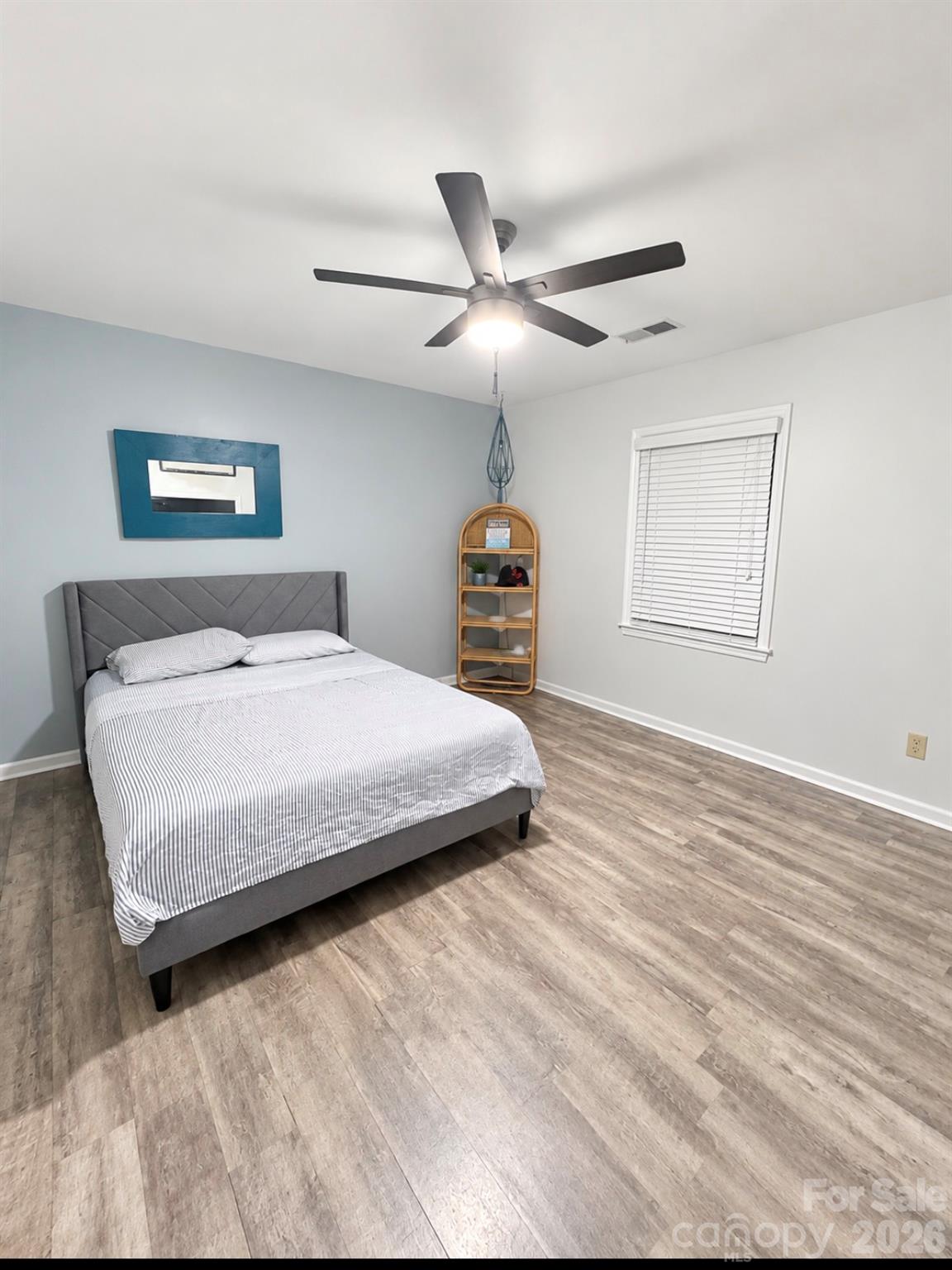 Single Family Residence at 7332 Cedarbrook Drive, Charlotte, photo 13 of 19