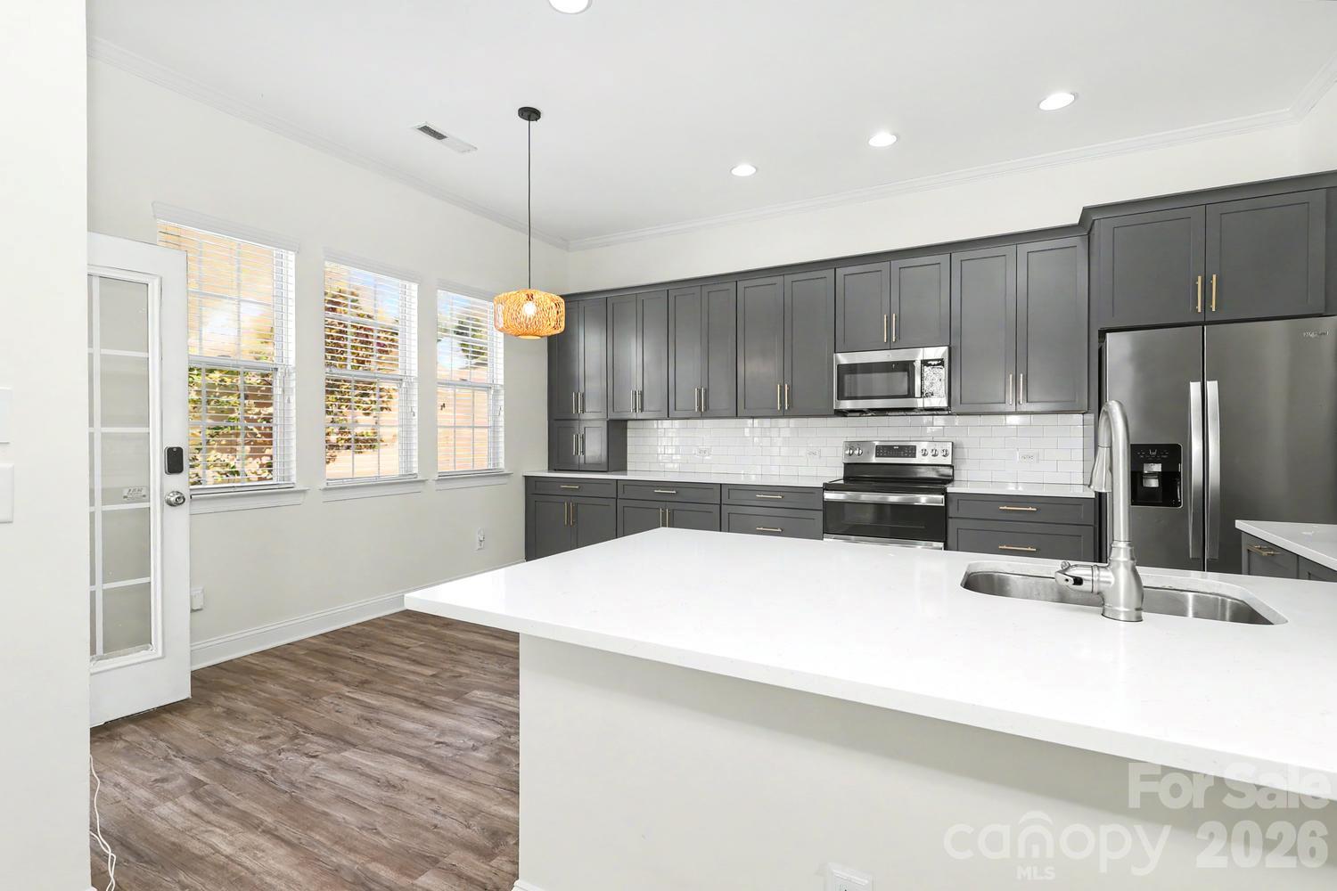 Single Family Residence at 10509 Serape Road, Charlotte, photo 10 of 41