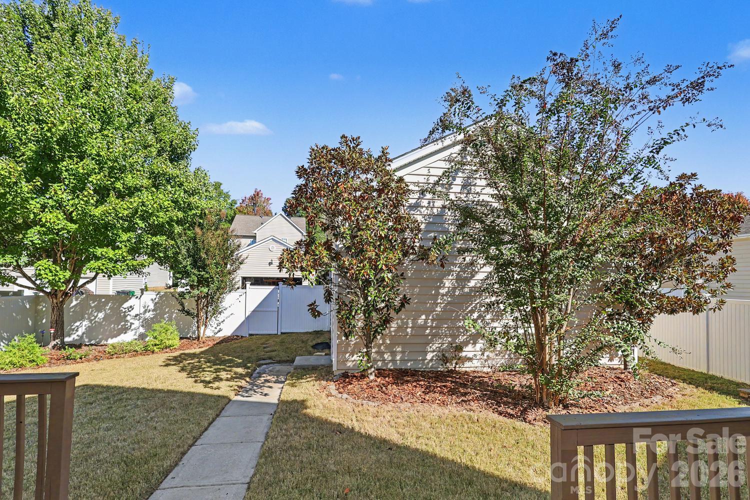 Single Family Residence at 10509 Serape Road, Charlotte, photo 32 of 41