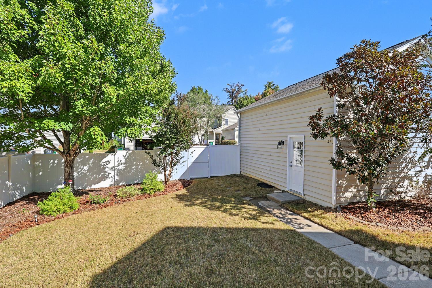 Single Family Residence at 10509 Serape Road, Charlotte, photo 36 of 41