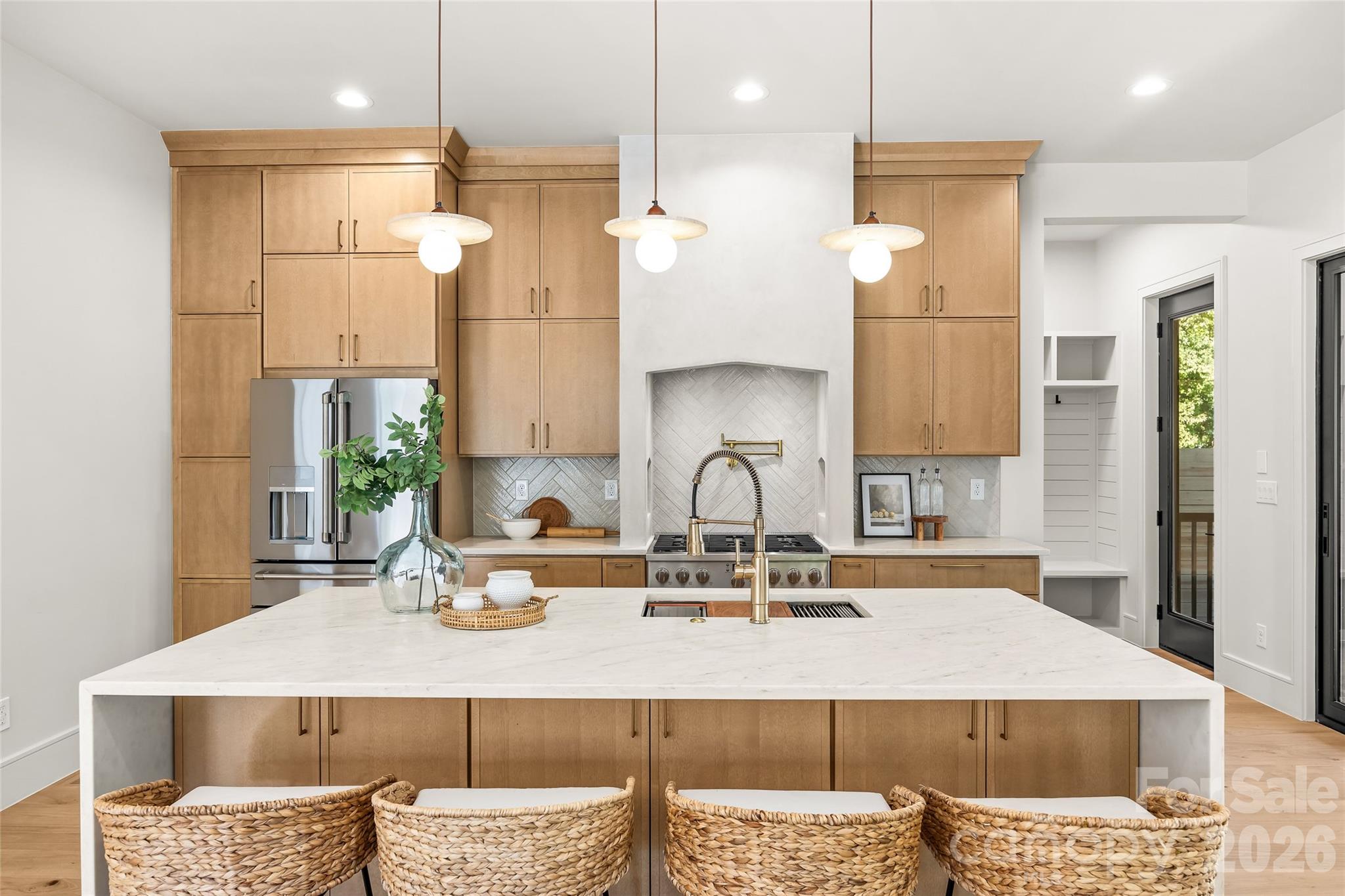 Single Family Residence at 1217 Parkwood Avenue, Charlotte, photo 7 of 48
