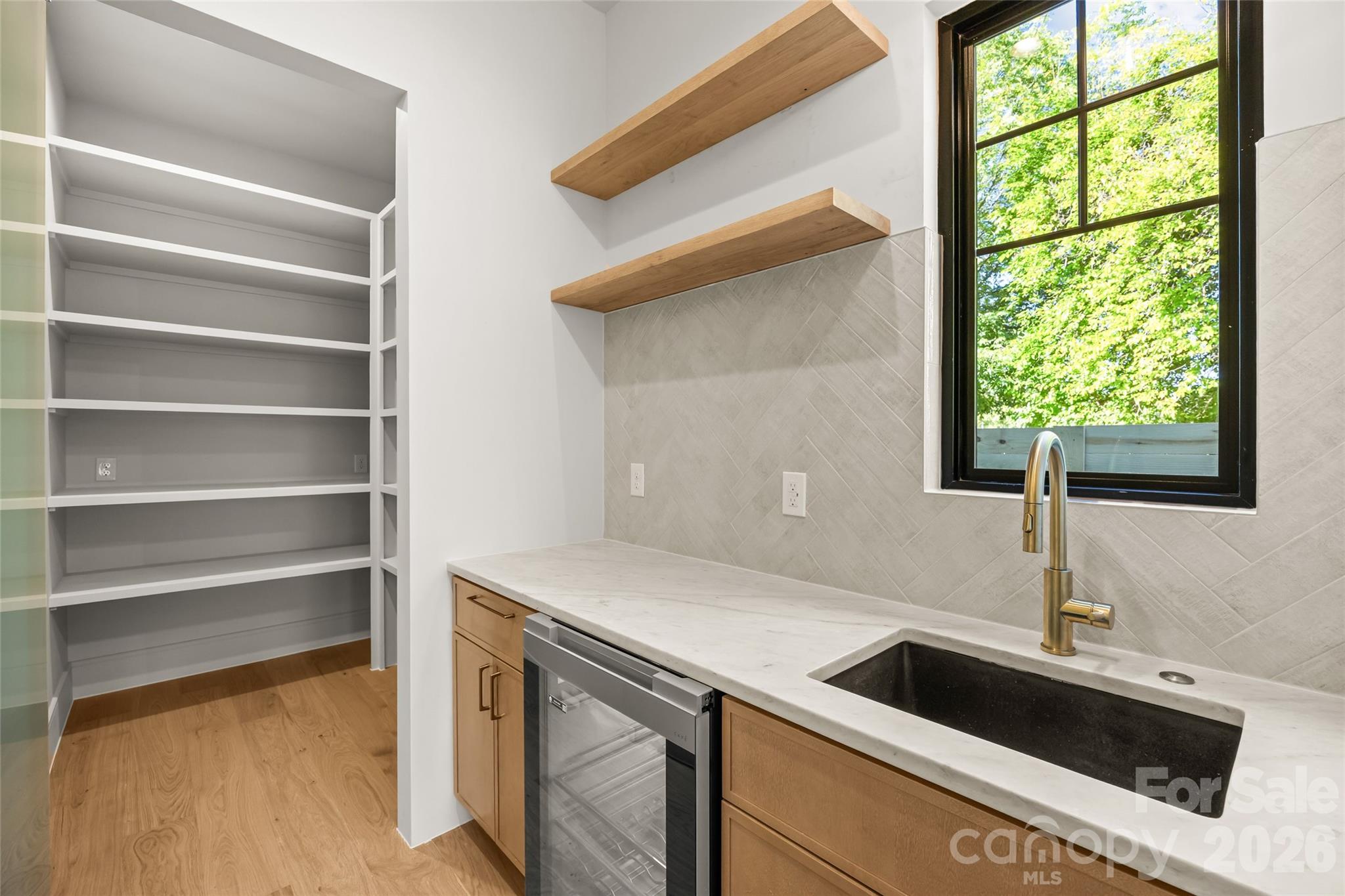 Single Family Residence at 1217 Parkwood Avenue, Charlotte, photo 15 of 48