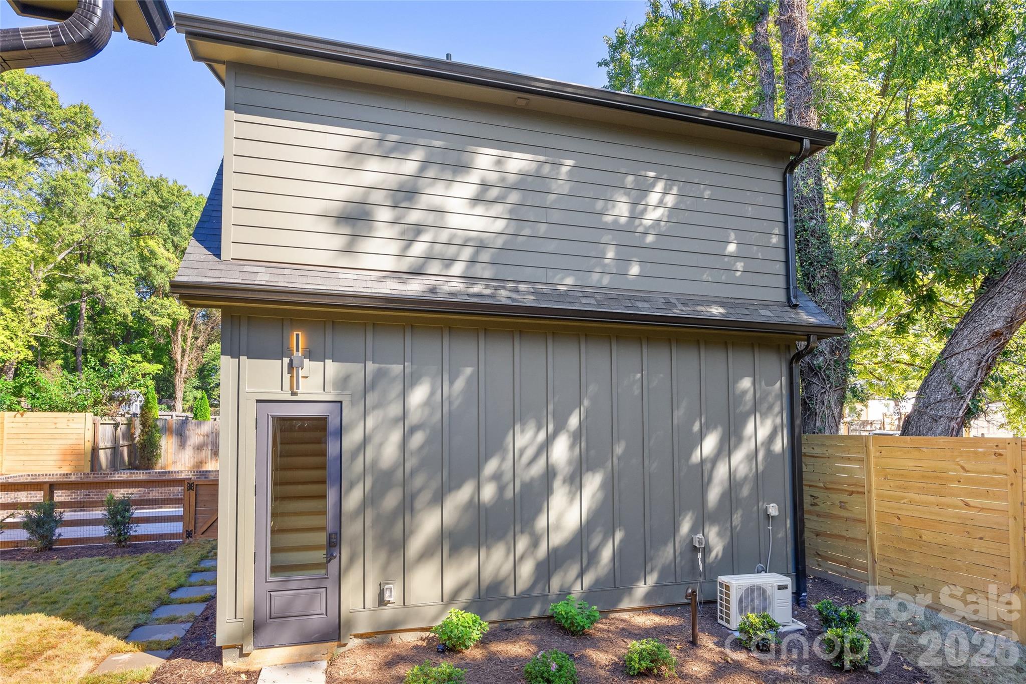 Single Family Residence at 1217 Parkwood Avenue, Charlotte, photo 44 of 48