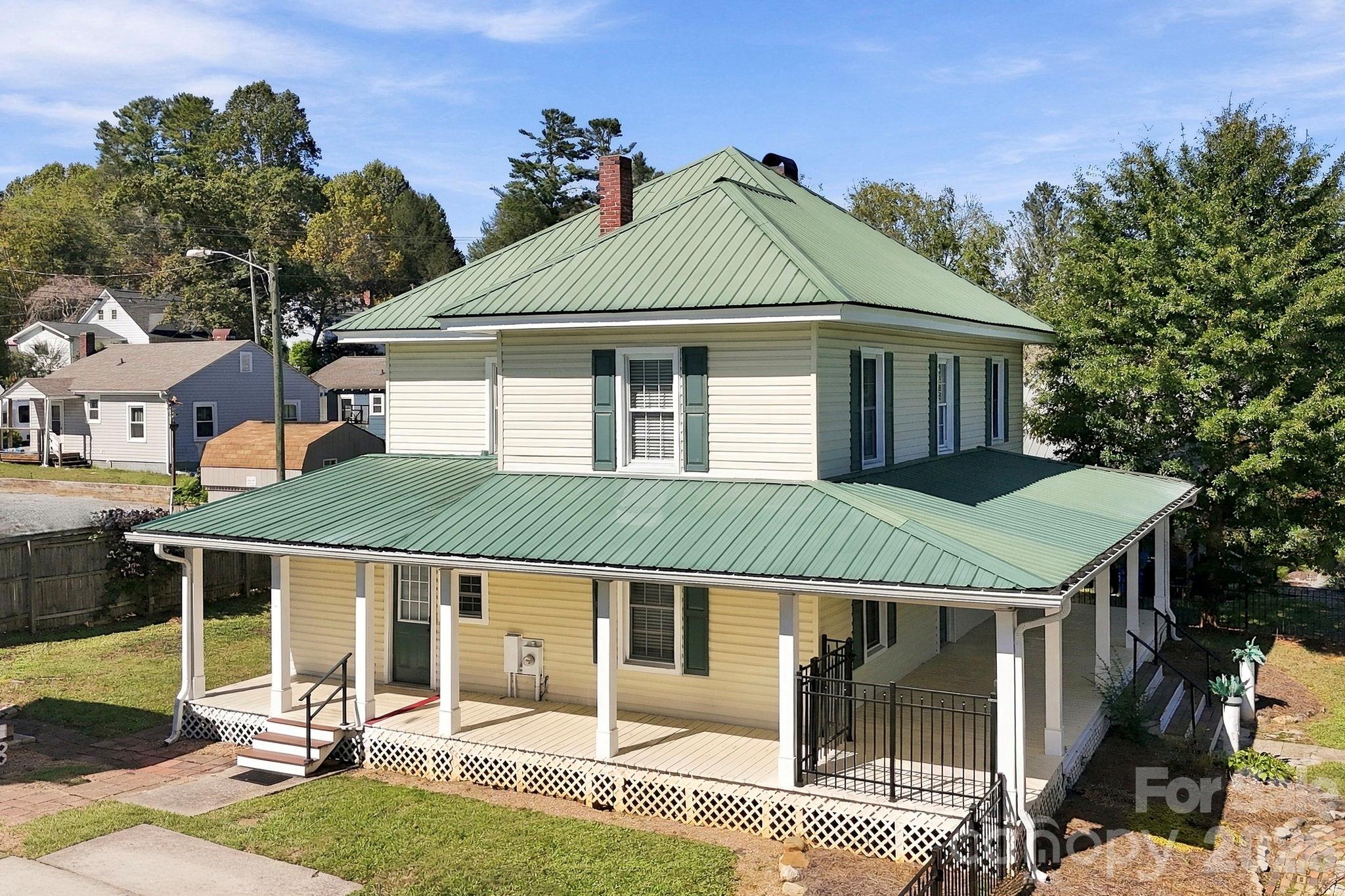 N/A at 444 S Broad Street, Brevard, photo 6 of 48