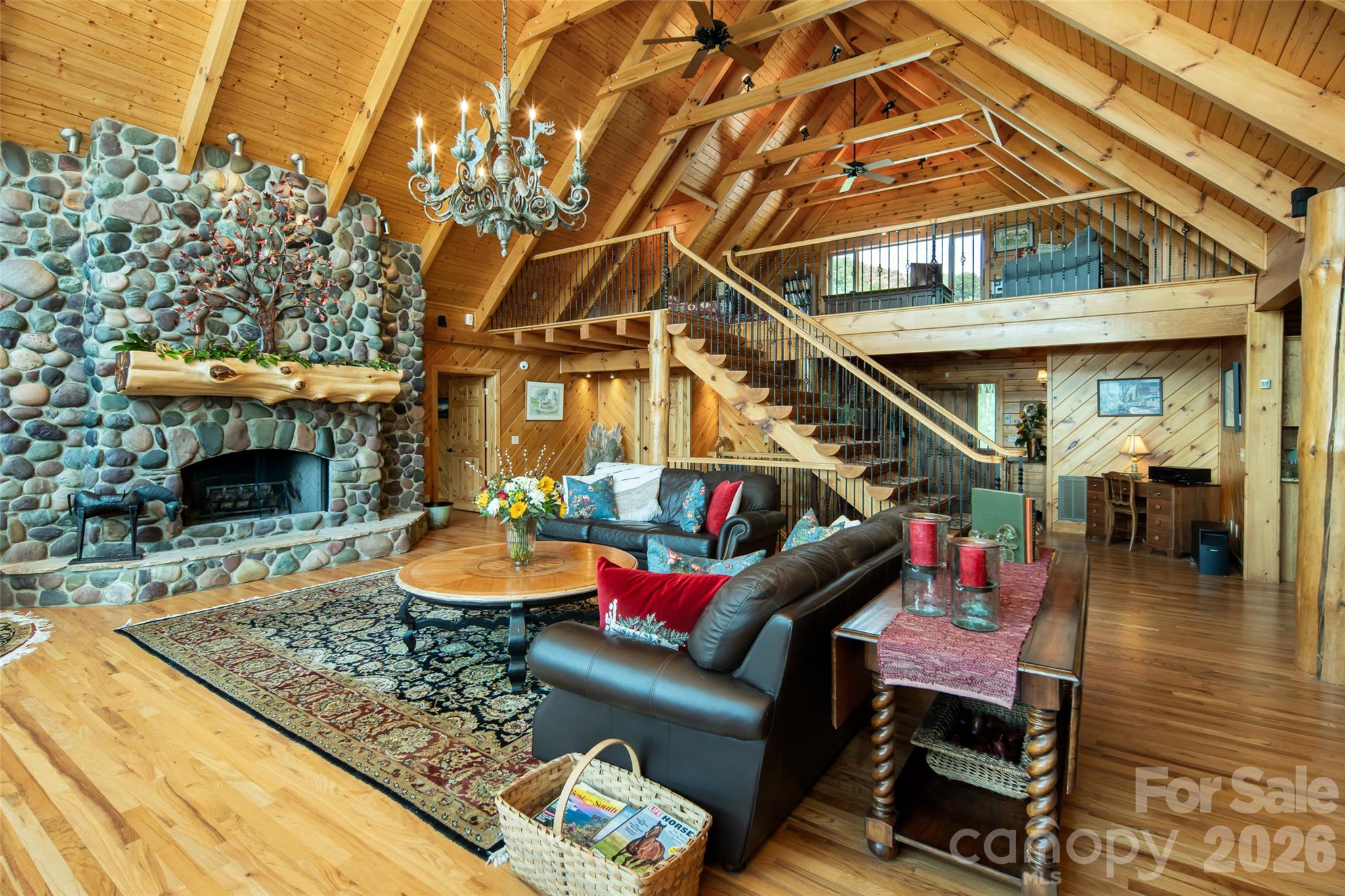 Grand room in main home + stairs to the loft and 2 identical, opposite rooms, both with en-suite bathrooms - 316 Stevenson Cove Road, Waynesville