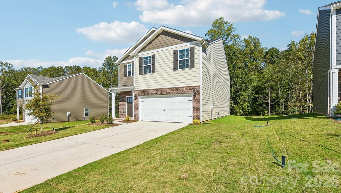 Single Family Residence at 580 Dazzle Loop, Newton, photo 6 of 63