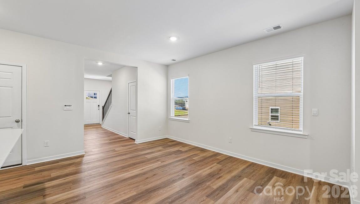 Single Family Residence at 580 Dazzle Loop, Newton, photo 16 of 63
