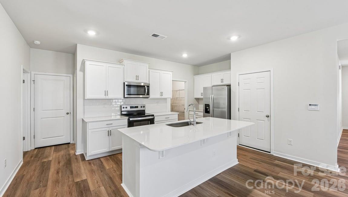 Single Family Residence at 580 Dazzle Loop, Newton, photo 20 of 63