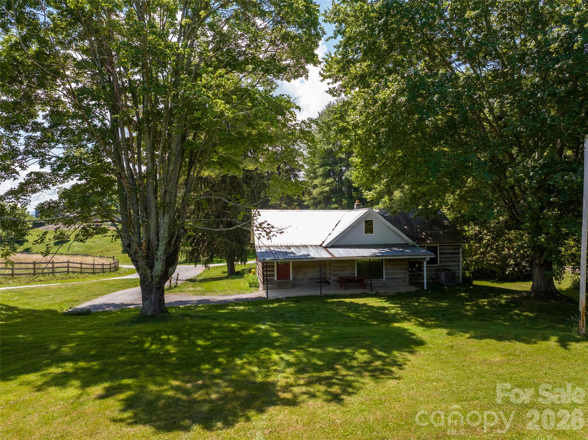 Guest house / Cottage cabin. - 316 Stevenson Cove Road, Waynesville