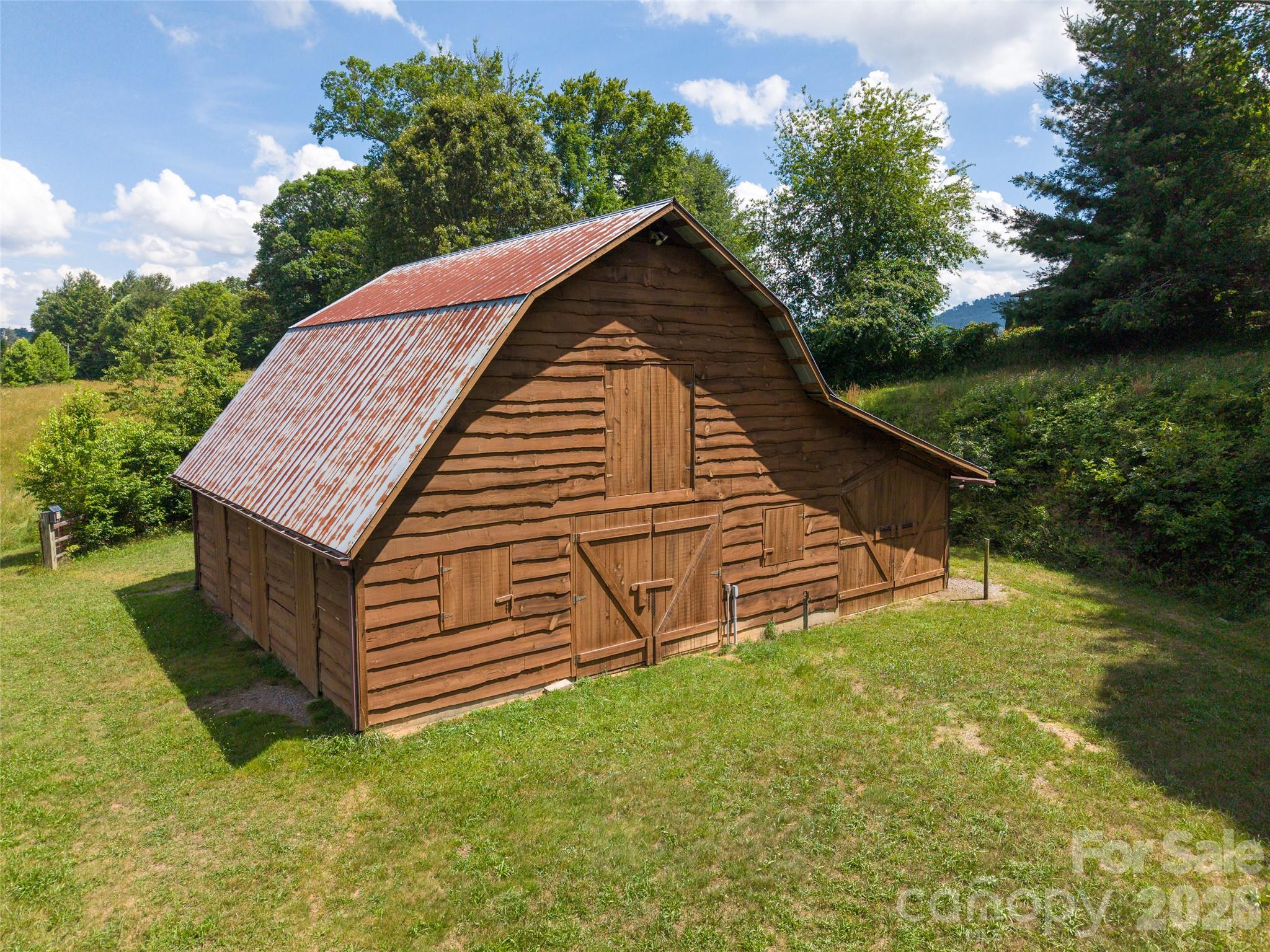 3rd barn. With stables. - 316 Stevenson Cove Road, Waynesville