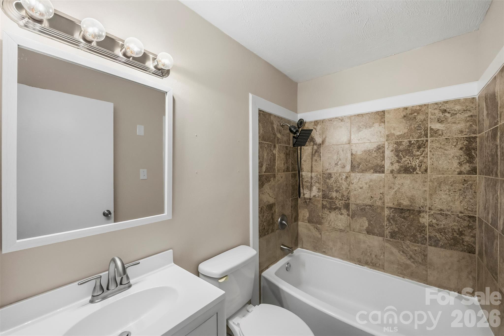 Single Family Residence at 125 Longfield Drive, Mooresville, photo 13 of 35