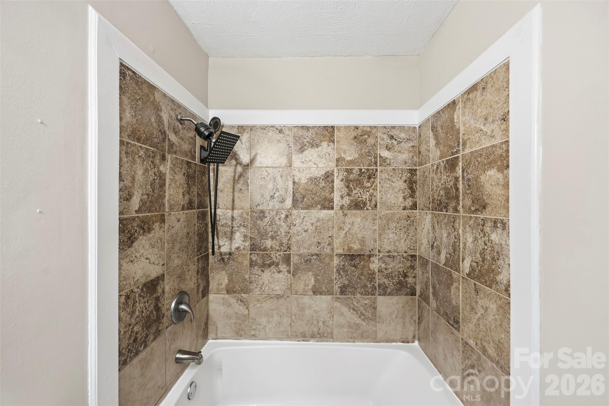Single Family Residence at 125 Longfield Drive, Mooresville, photo 14 of 35