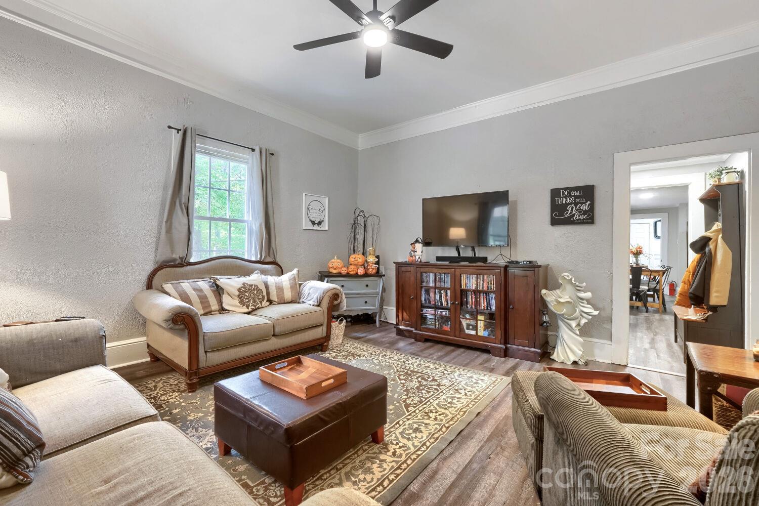 Living Room - 712 Baker Street, Kannapolis