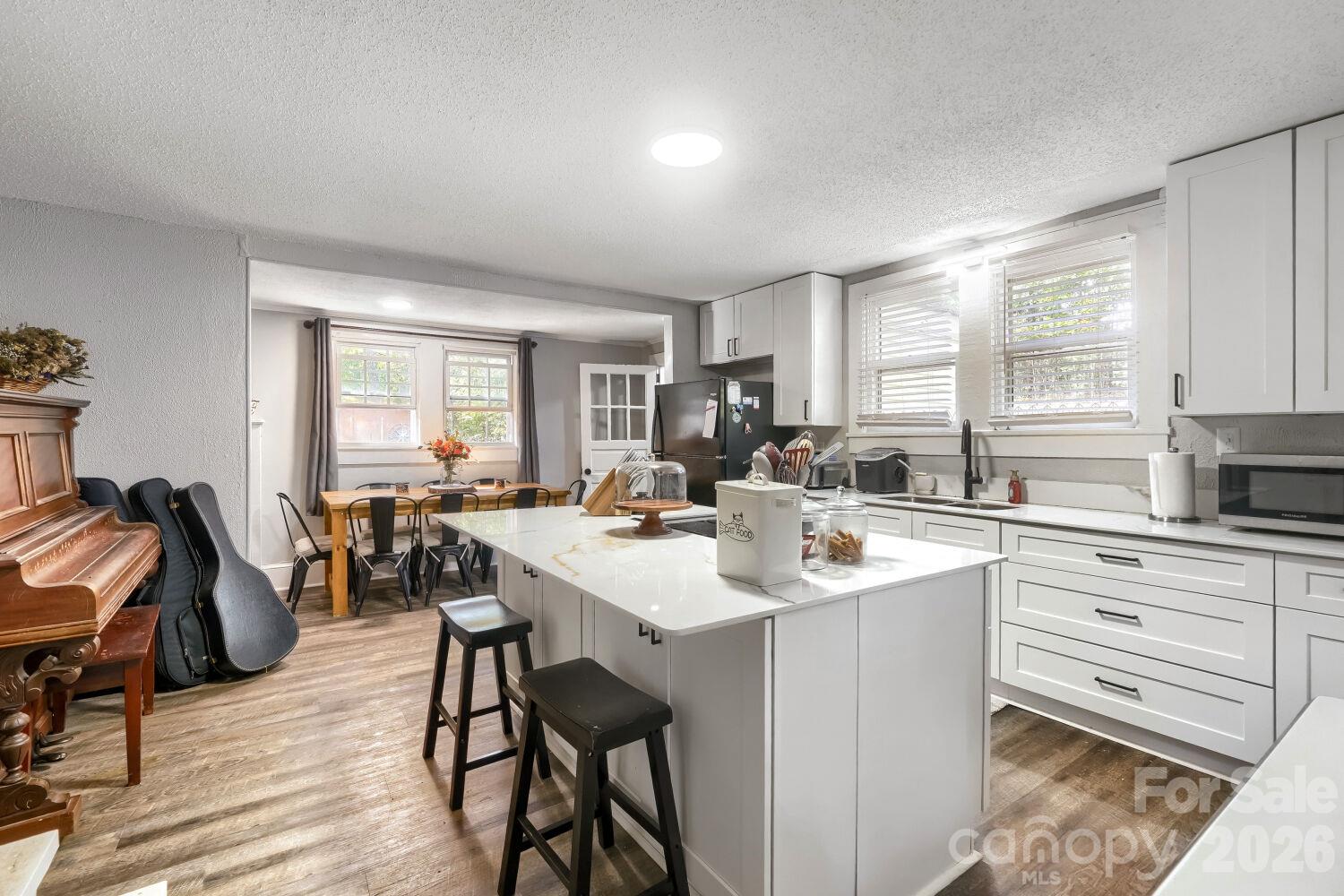 Kitchen - 712 Baker Street, Kannapolis