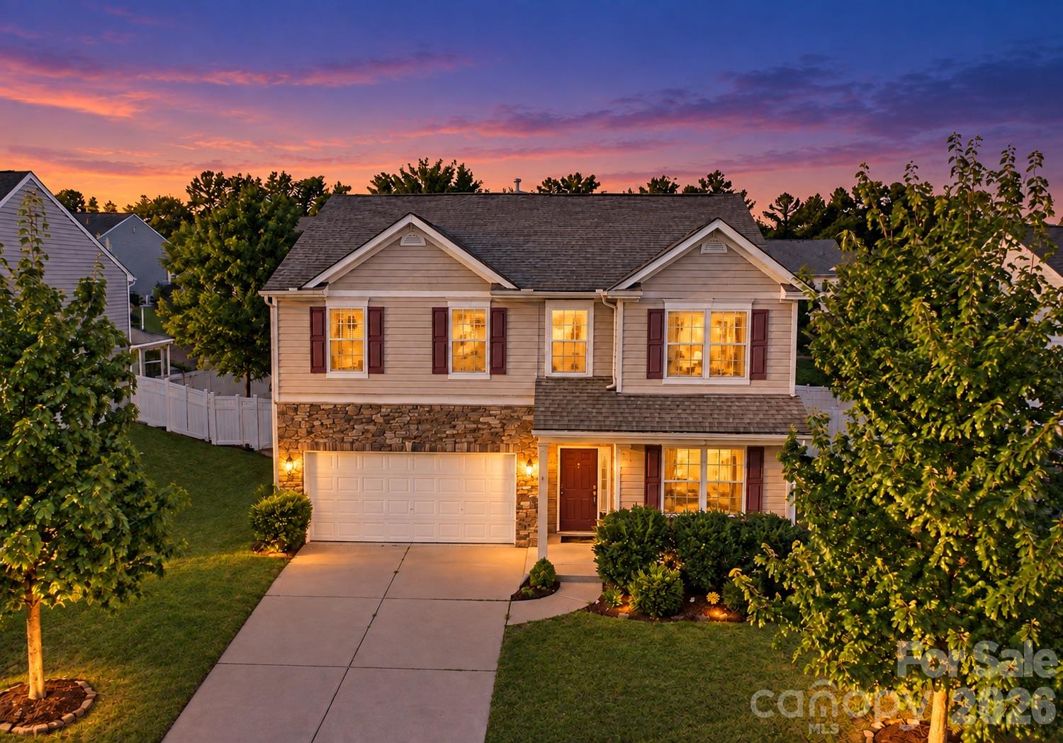 Single Family Residence at 239 Keating Place Drive, Fort Mill, photo 2 of 48