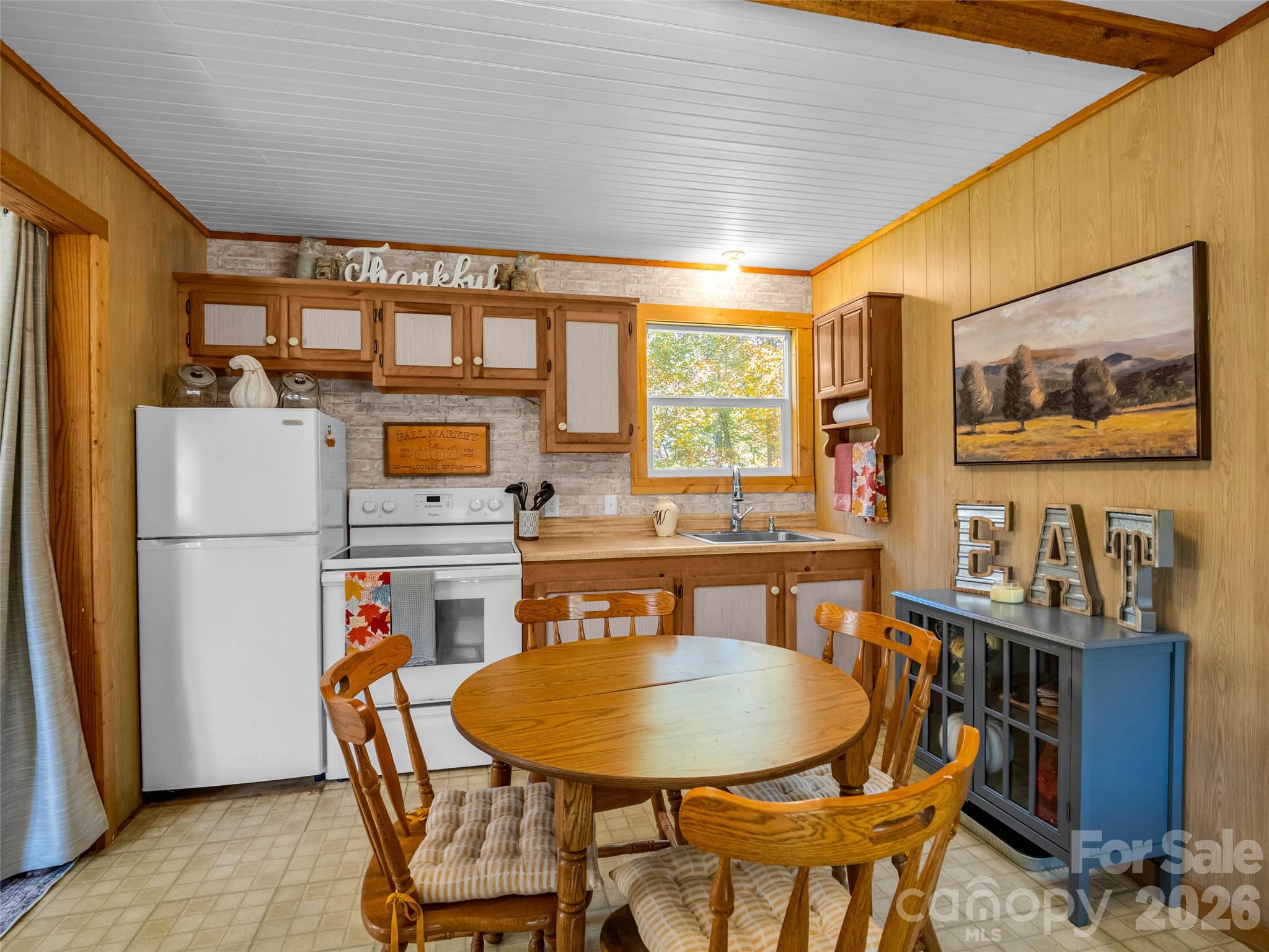 Single Family Residence at 468 Willow Springs Cove, Hendersonville, photo 18 of 43