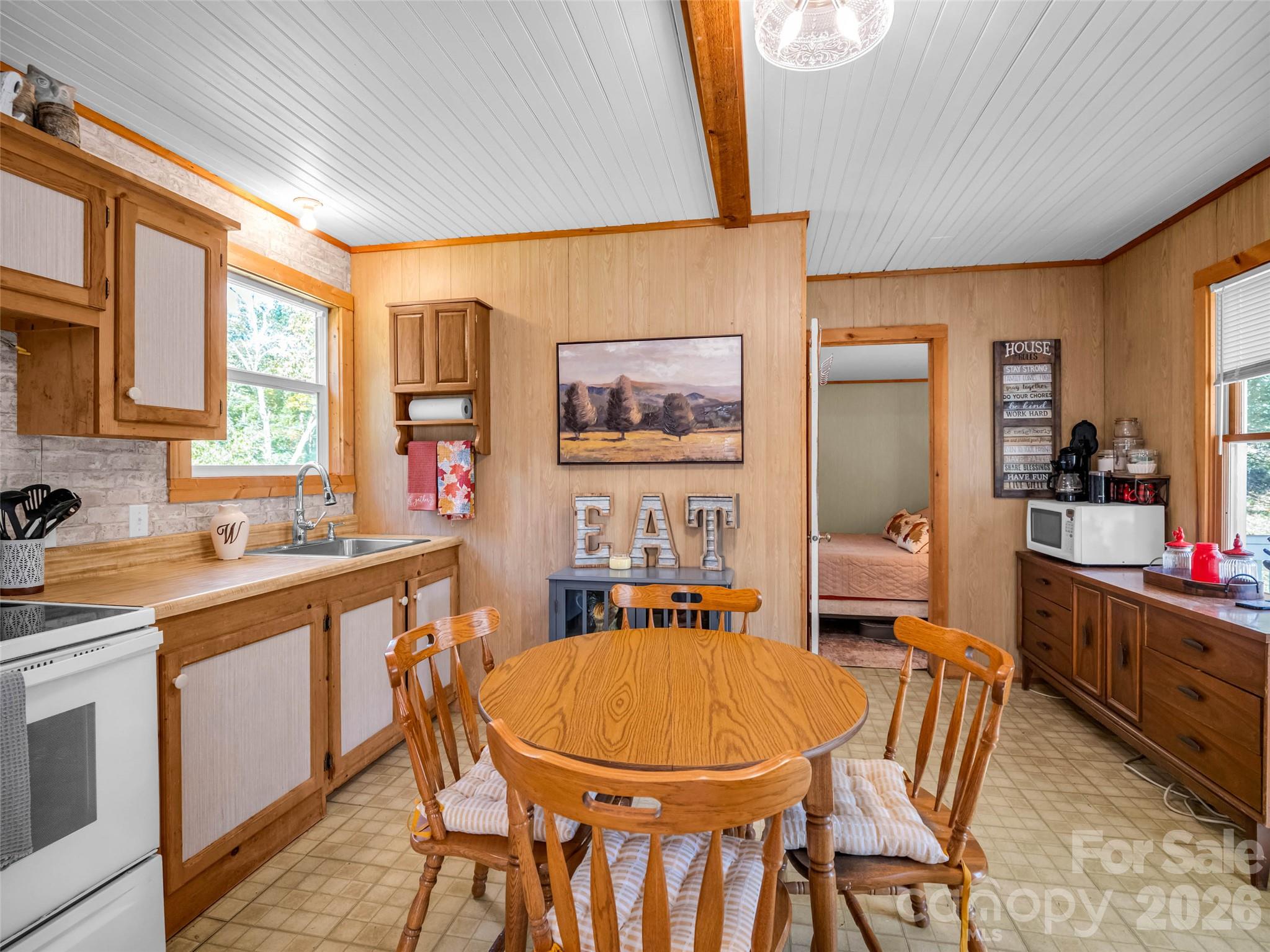 Single Family Residence at 468 Willow Springs Cove, Hendersonville, photo 20 of 43