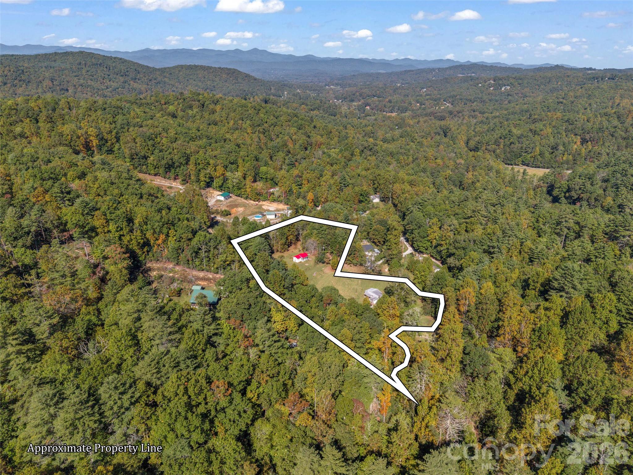 Single Family Residence at 468 Willow Springs Cove, Hendersonville, photo 33 of 43