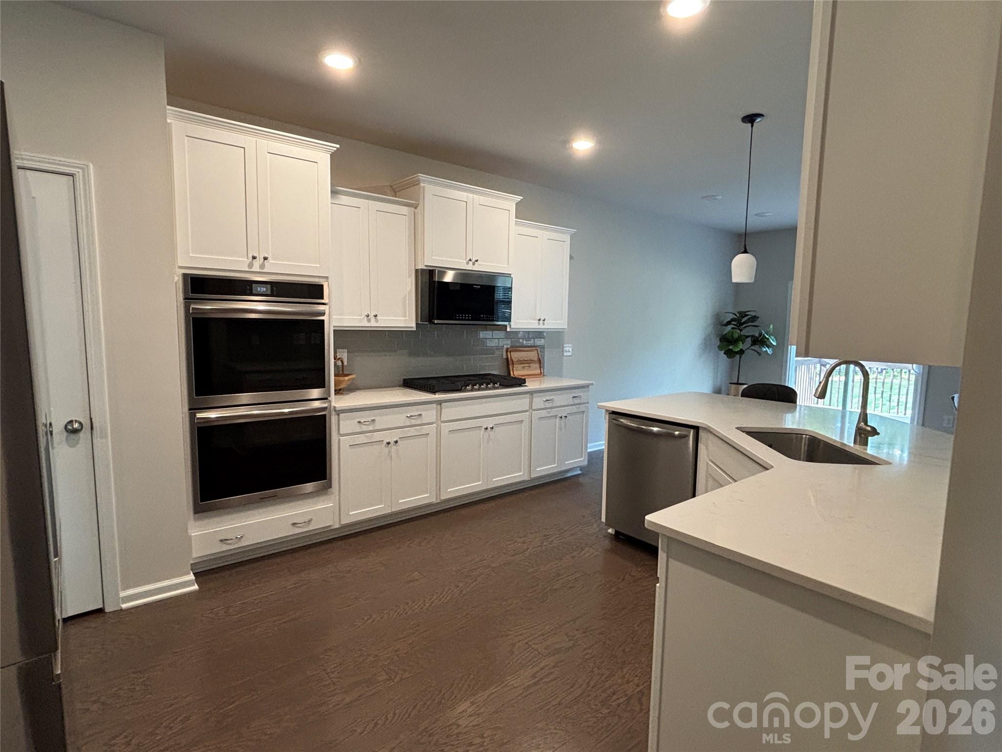 Single Family Residence at 11202 Dappled Light Trail, Mint Hill, photo 6 of 48