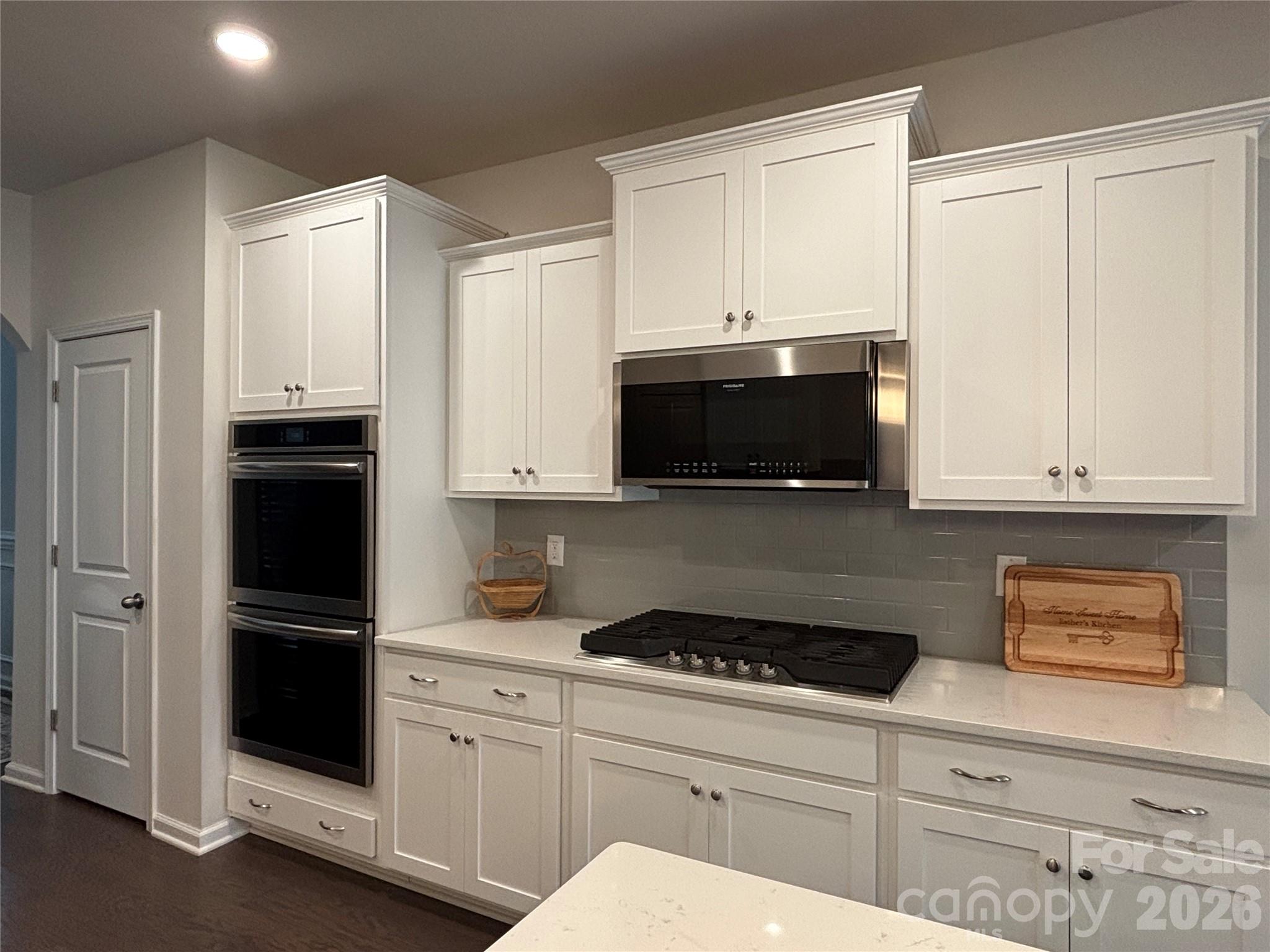 Single Family Residence at 11202 Dappled Light Trail, Mint Hill, photo 10 of 48