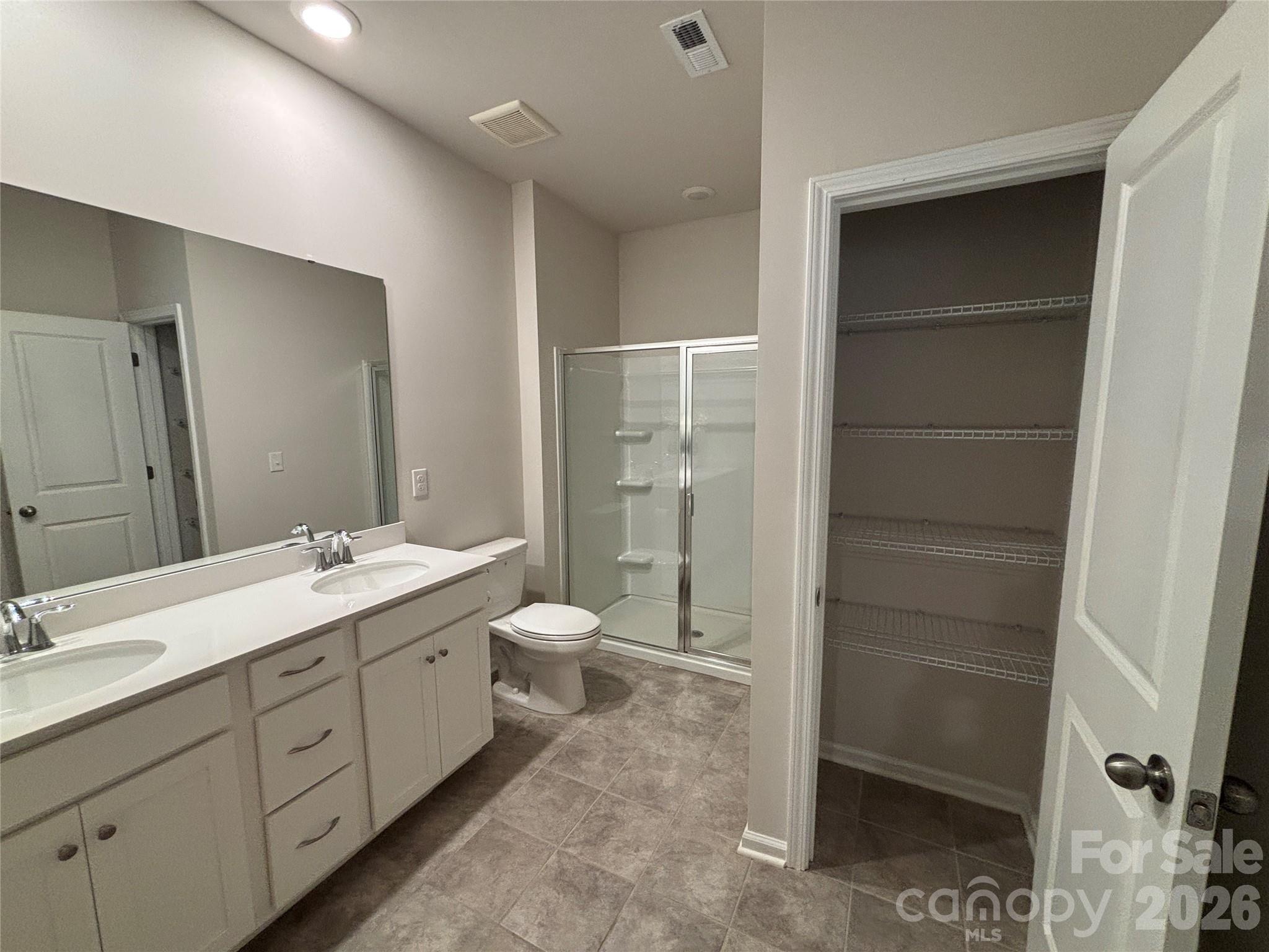 Single Family Residence at 11202 Dappled Light Trail, Mint Hill, photo 19 of 48