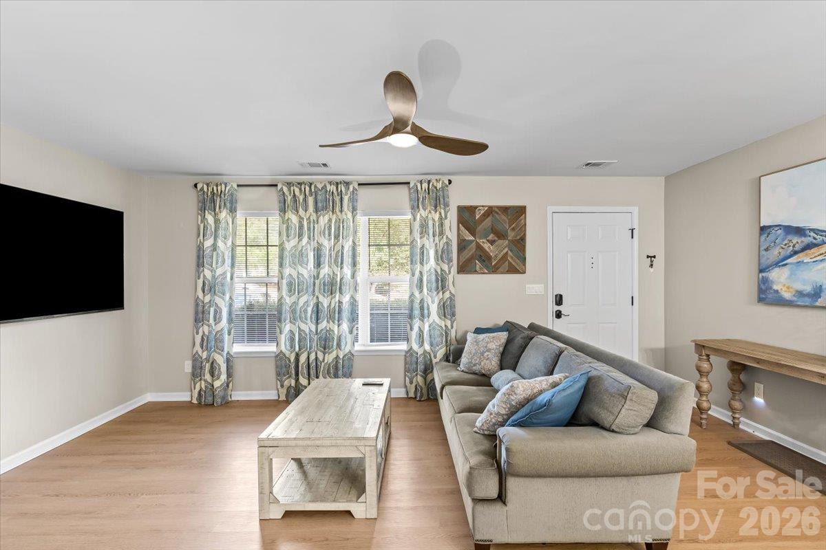 Townhouse at 6073 Cougar Lane, Charlotte, photo 5 of 31
