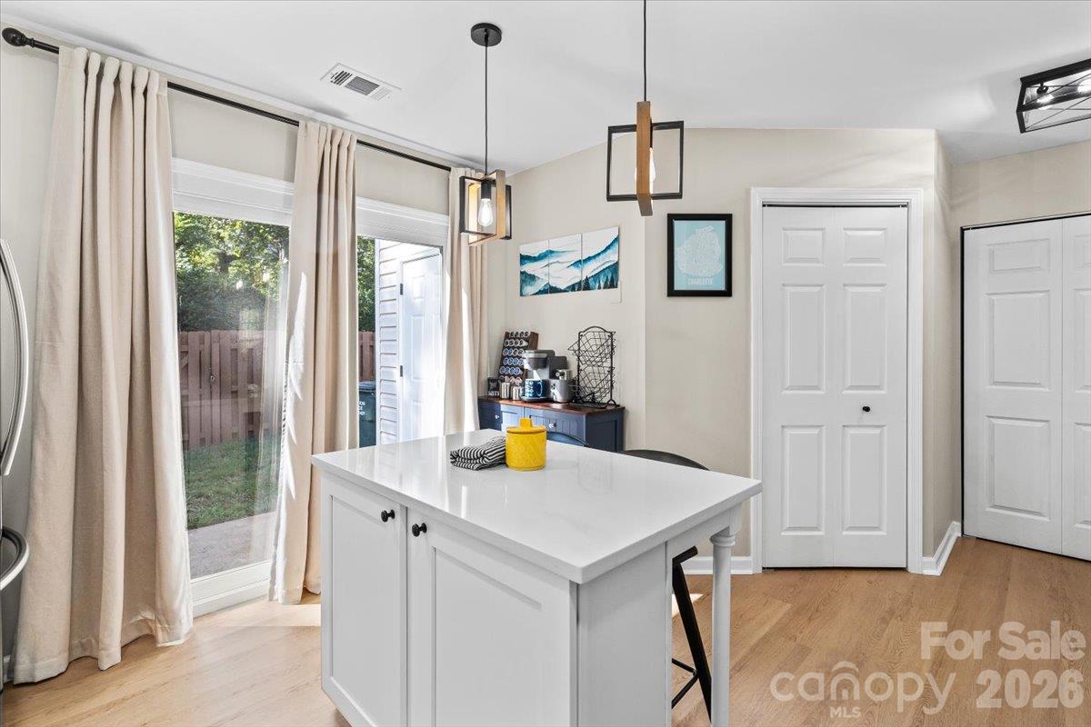 Townhouse at 6073 Cougar Lane, Charlotte, photo 15 of 31