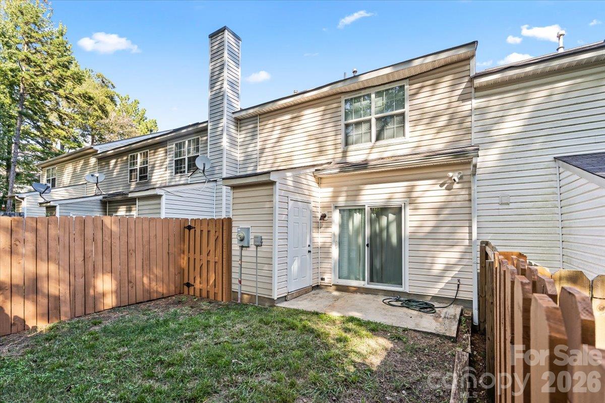Townhouse at 6073 Cougar Lane, Charlotte, photo 27 of 31