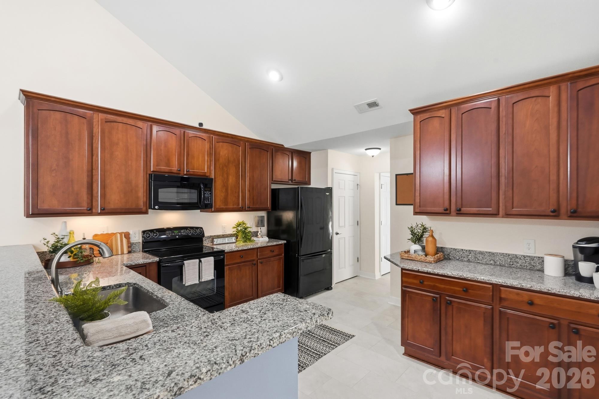 Condominium at 5518 Prosperity View Drive, Charlotte, photo 5 of 38